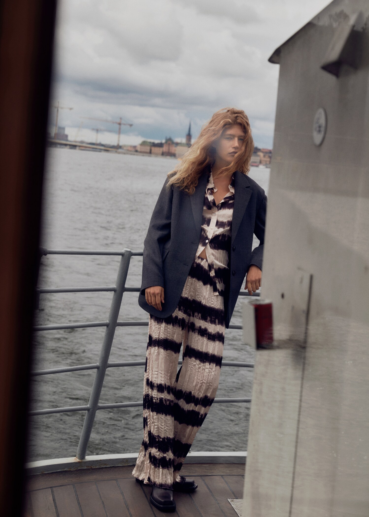 Tie-dye pleated trousers - Details of the article 6