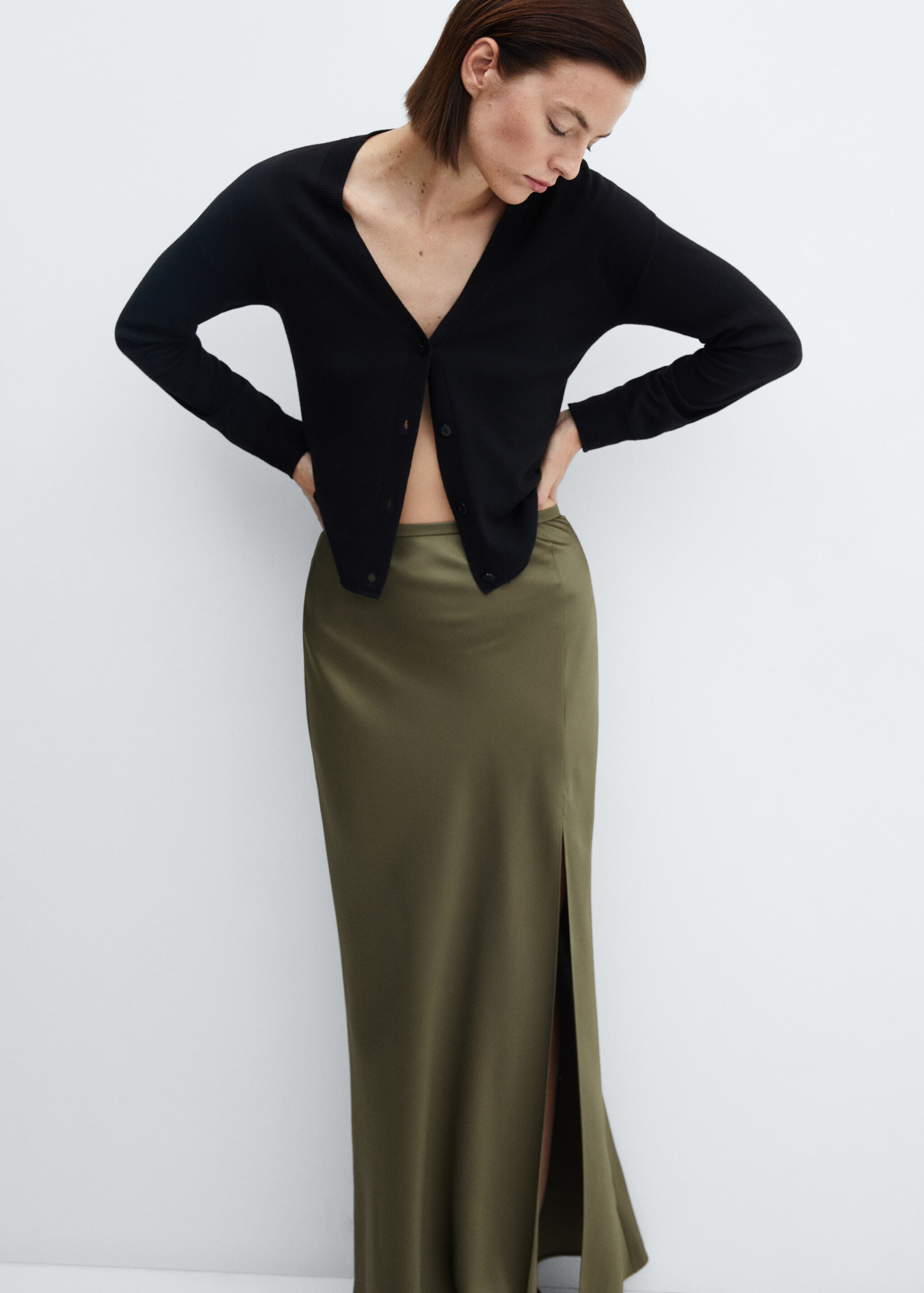 Satin skirt with side slit - Details of the article 2