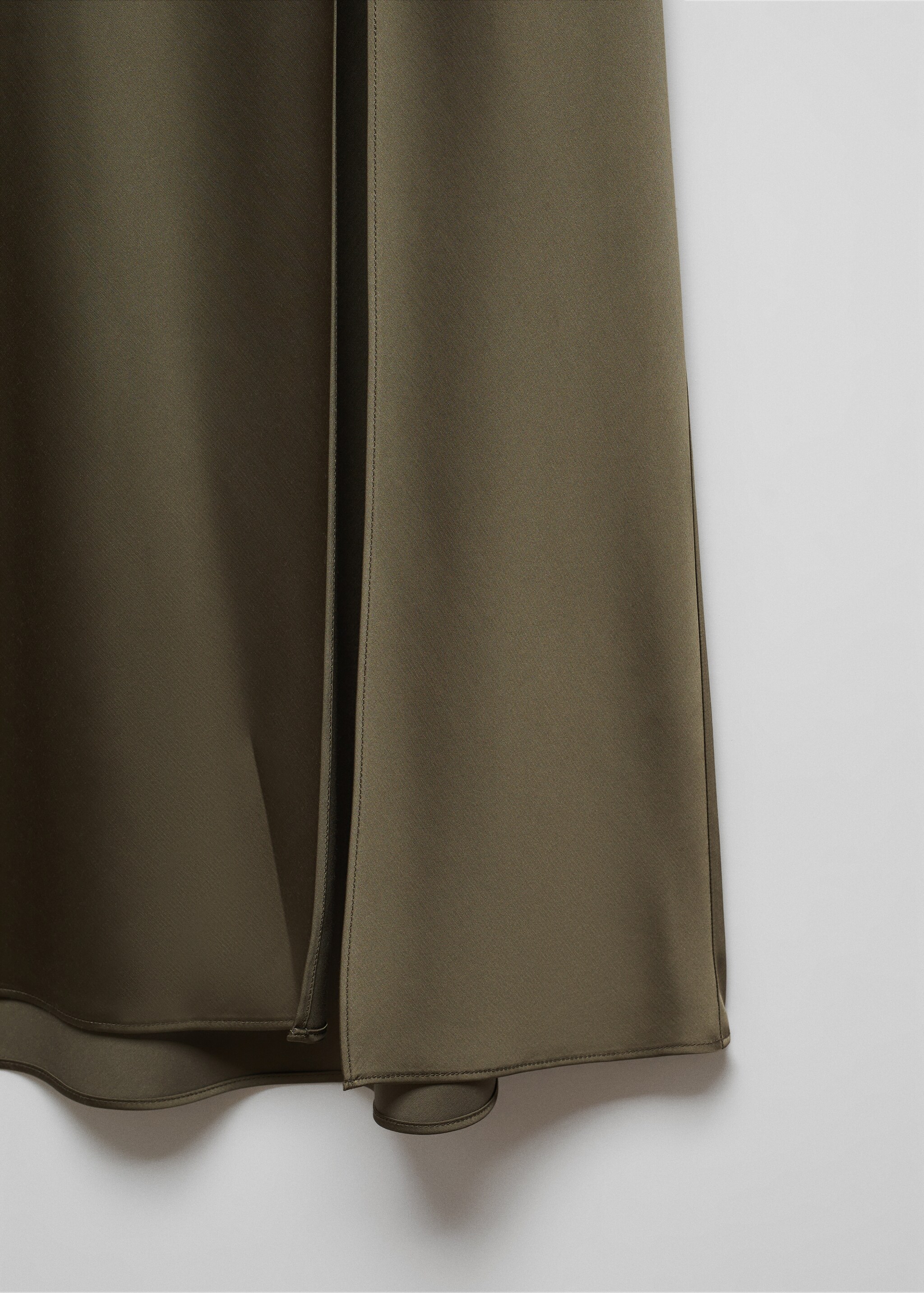 Satin skirt with side slit - Details of the article 8