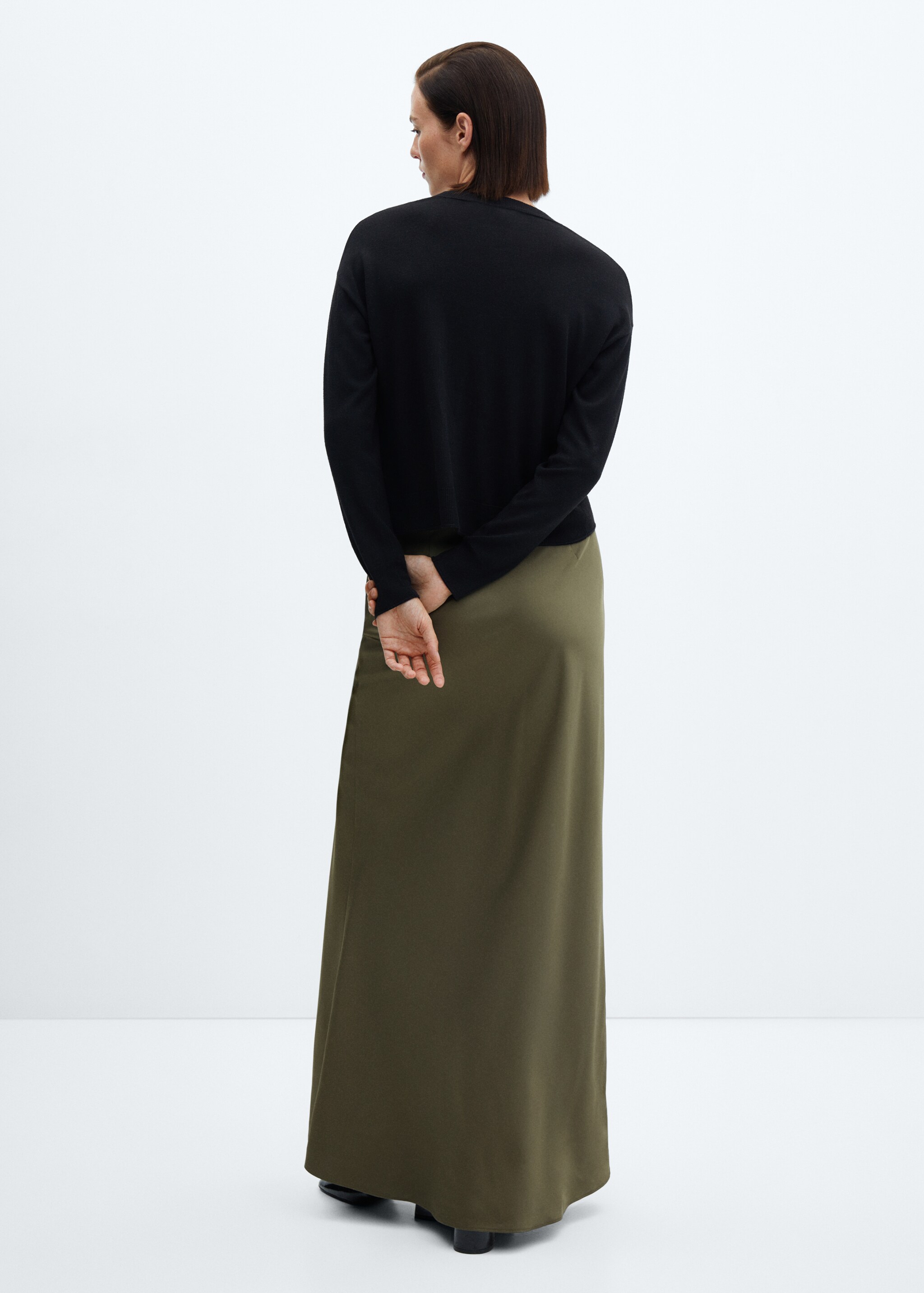 Satin skirt with side slit - Reverse of the article