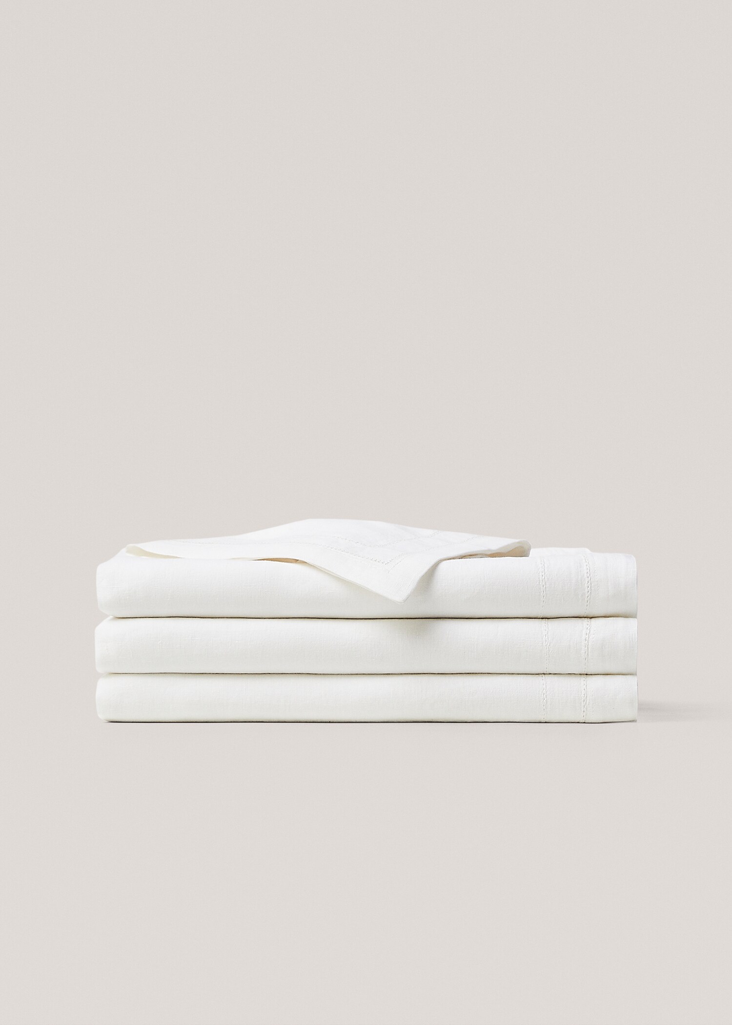 Obrus z 100% lnu ze szwami 170 x 250 cm  - Artykuł bez modela/modelki