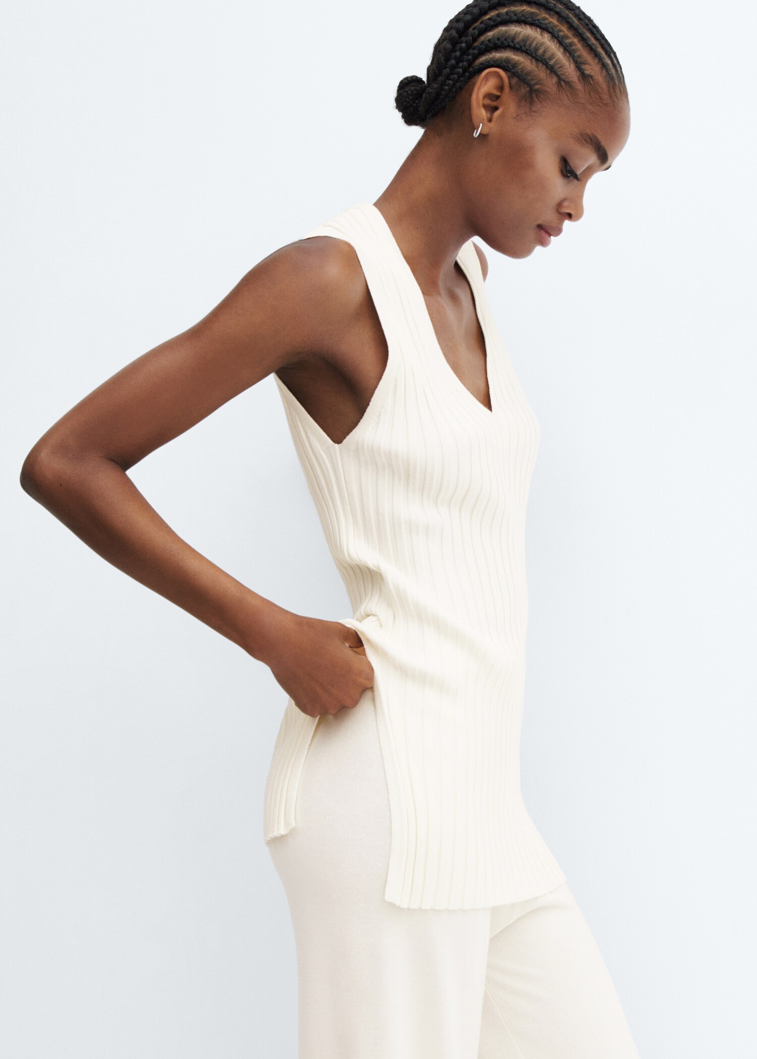 Ribbed V-neck top - Details of the article 6