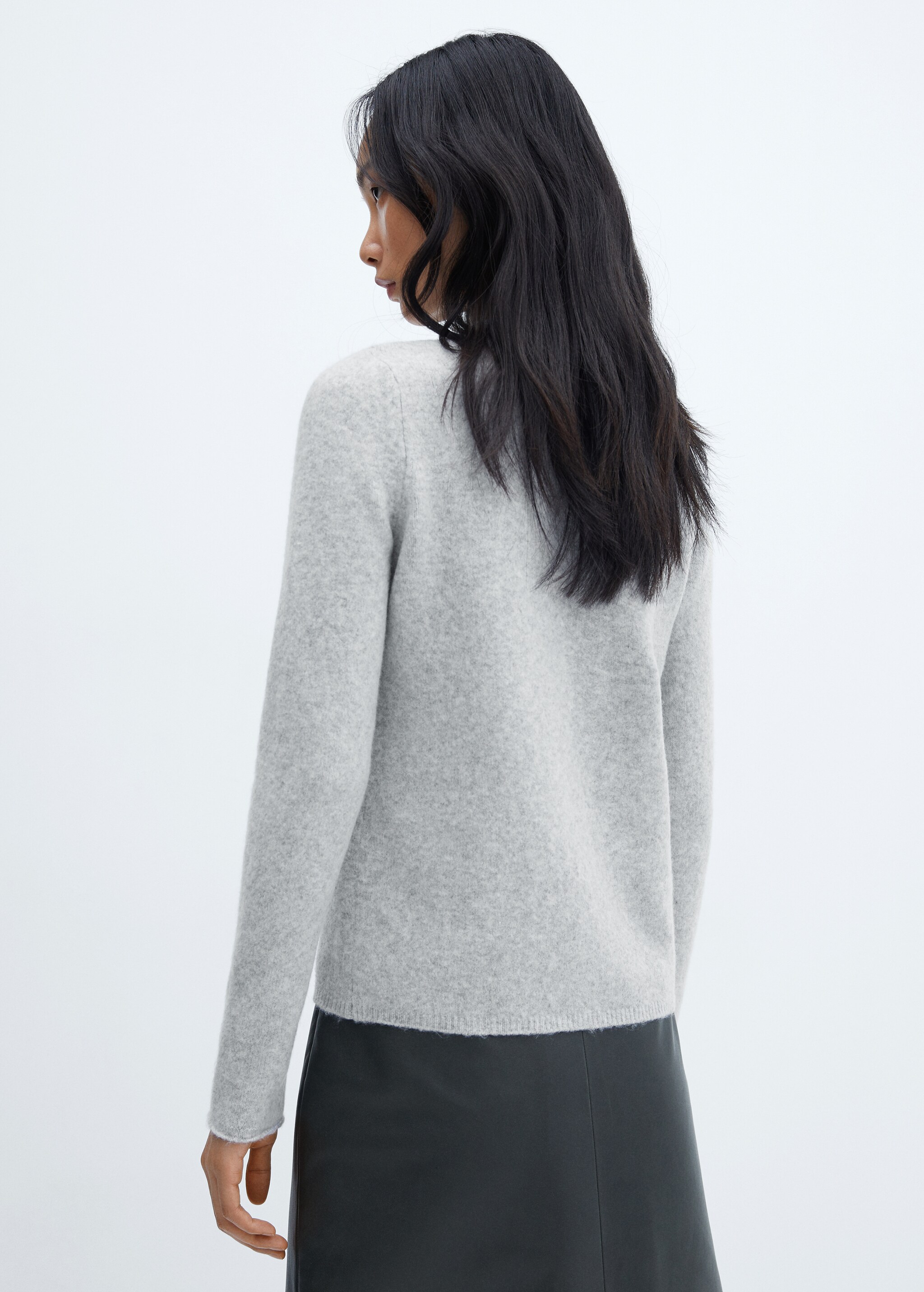 High collar sweater - Reverse of the article