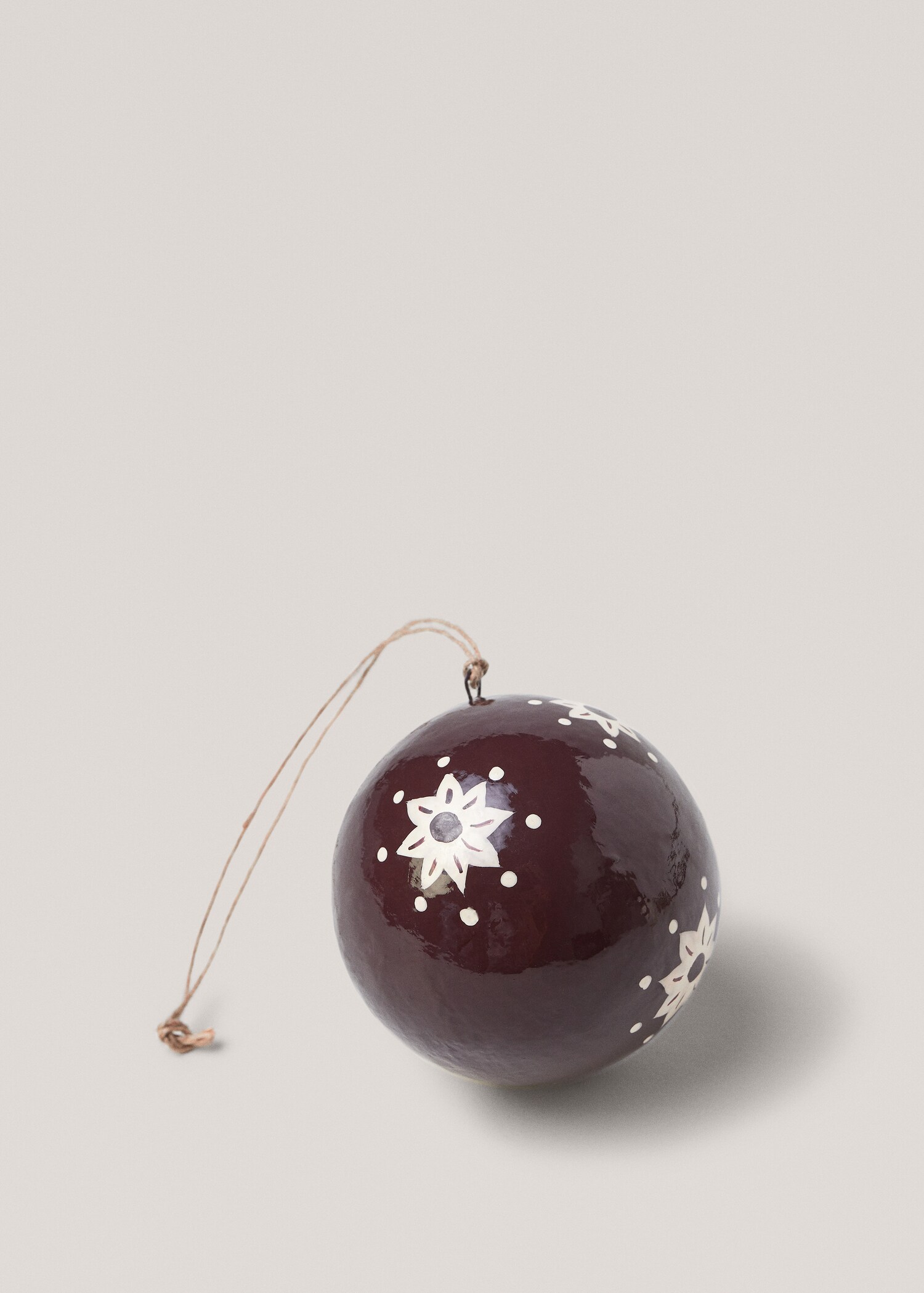 Christmas tree ornament snowflake - Details of the article 1