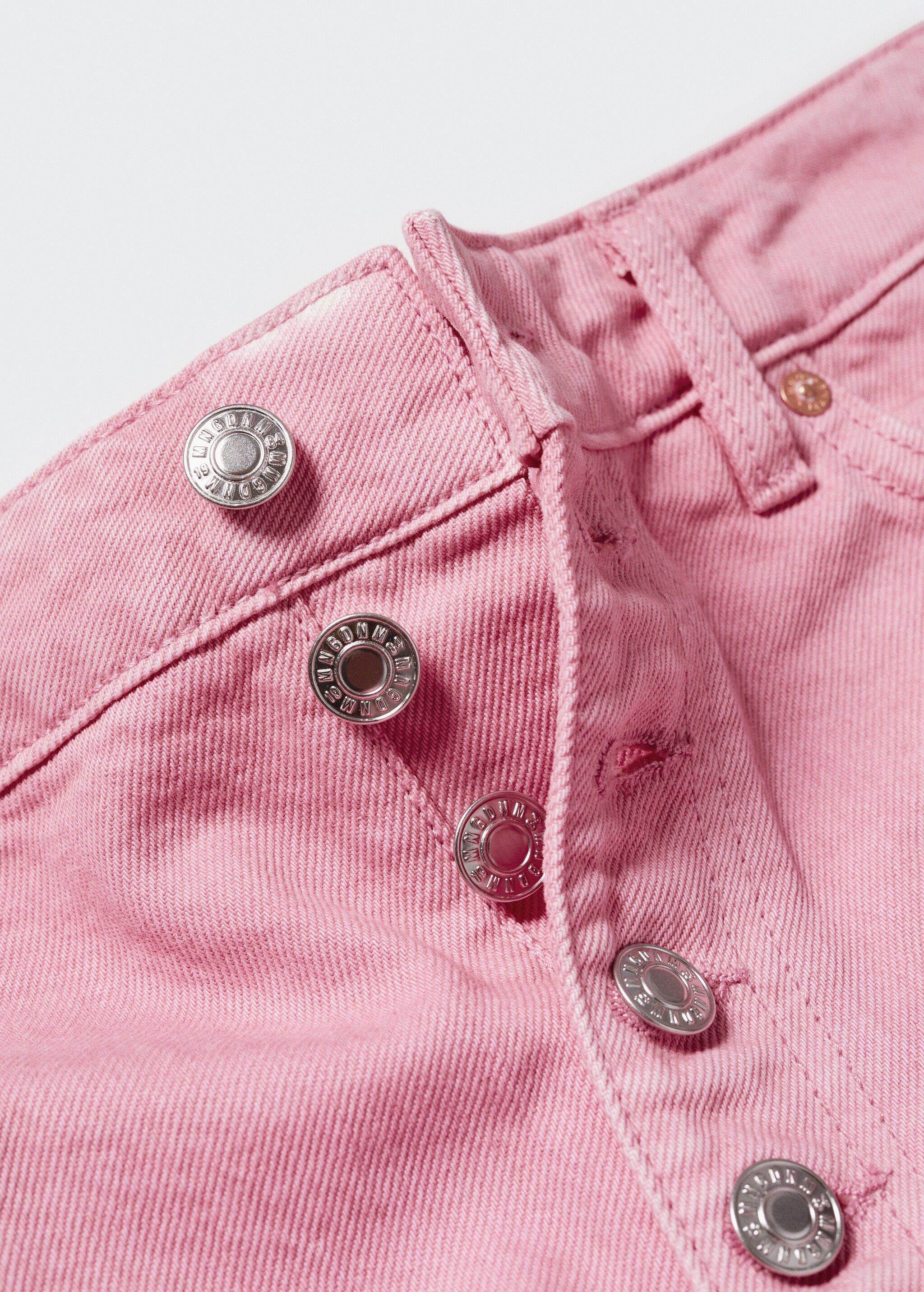 Denim shorts with buttons - Details of the article 8