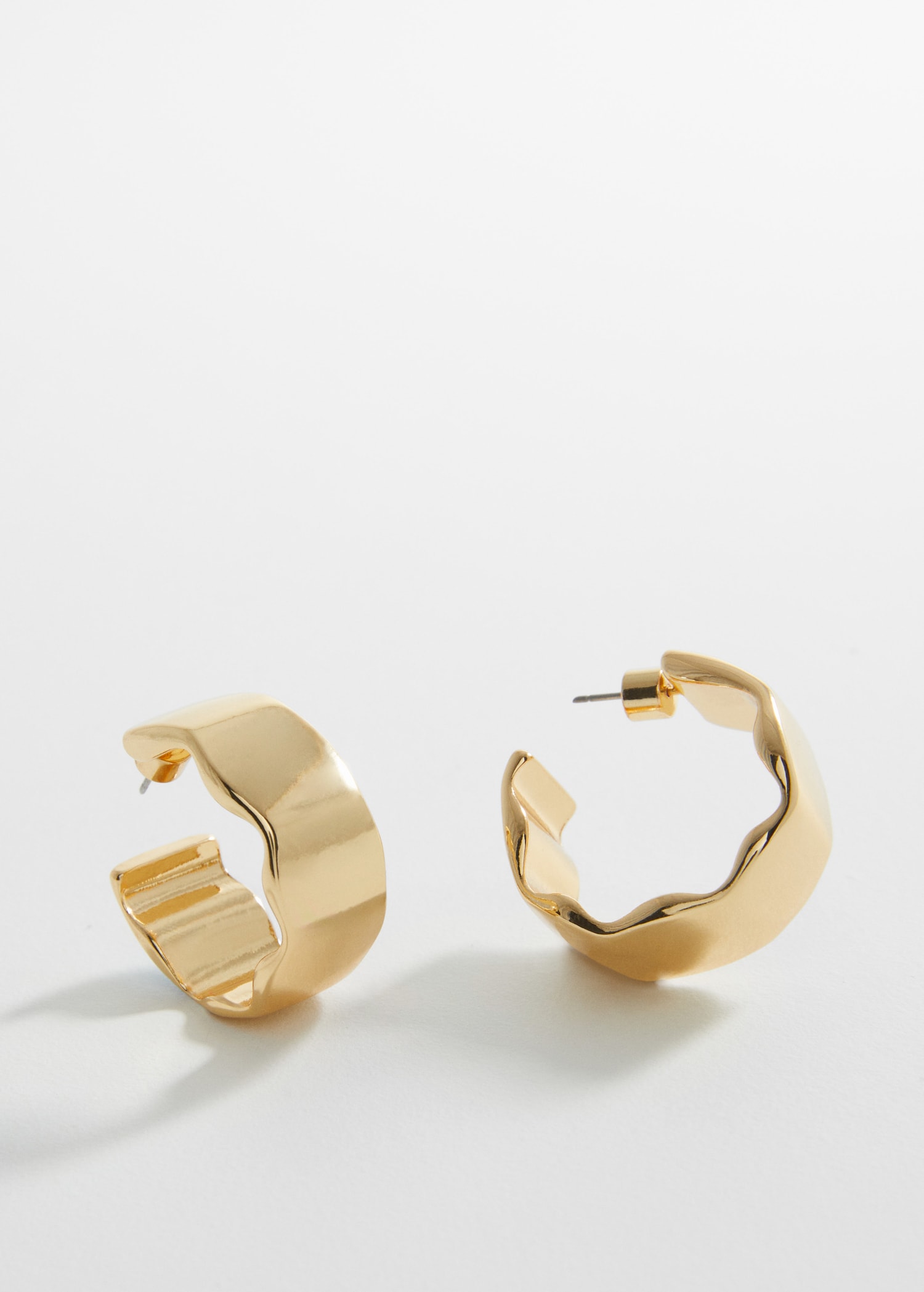 Twisted hoop earrings - Medium plane