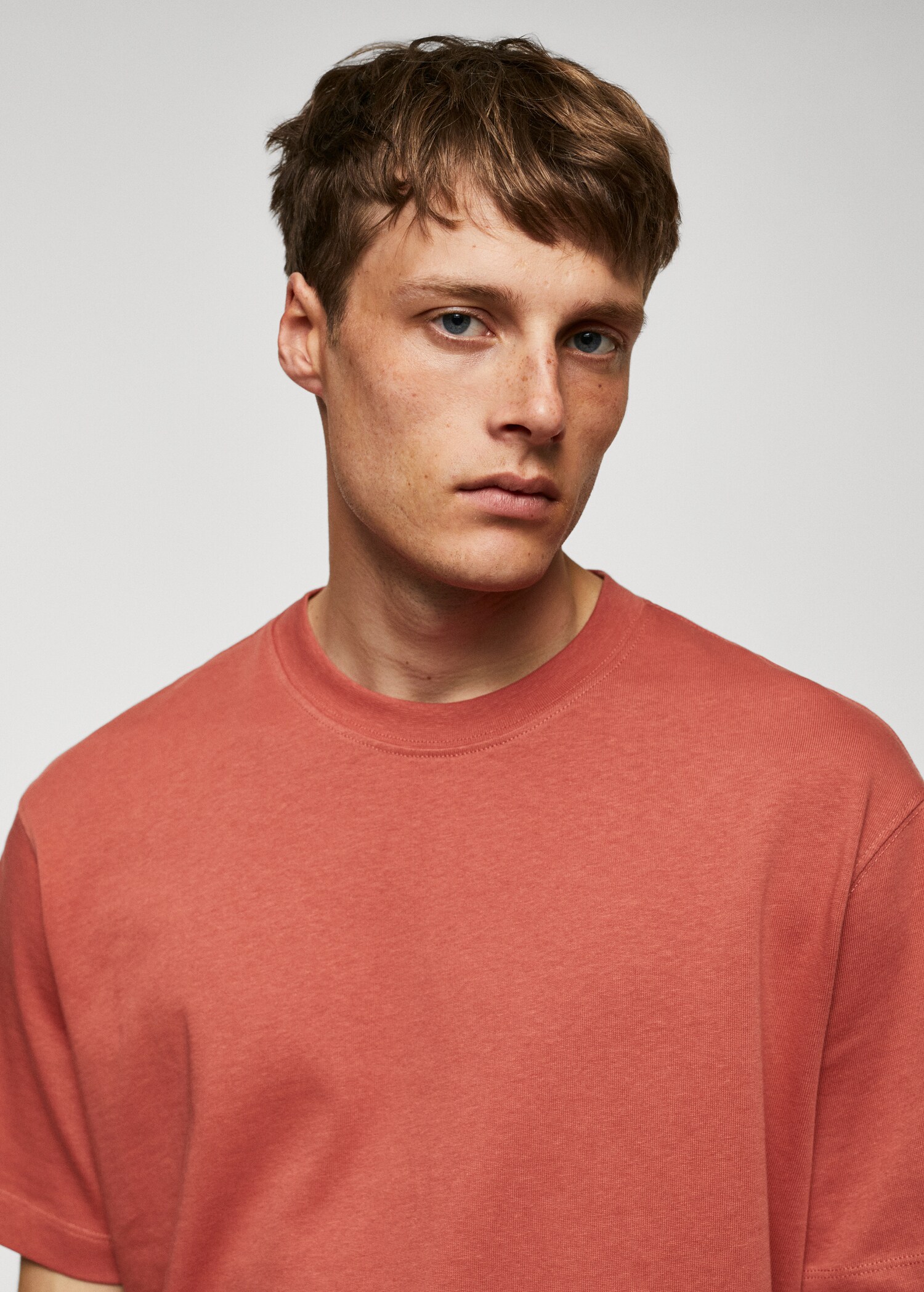 Basic 100% cotton relaxed-fit t-shirt - Details of the article 1