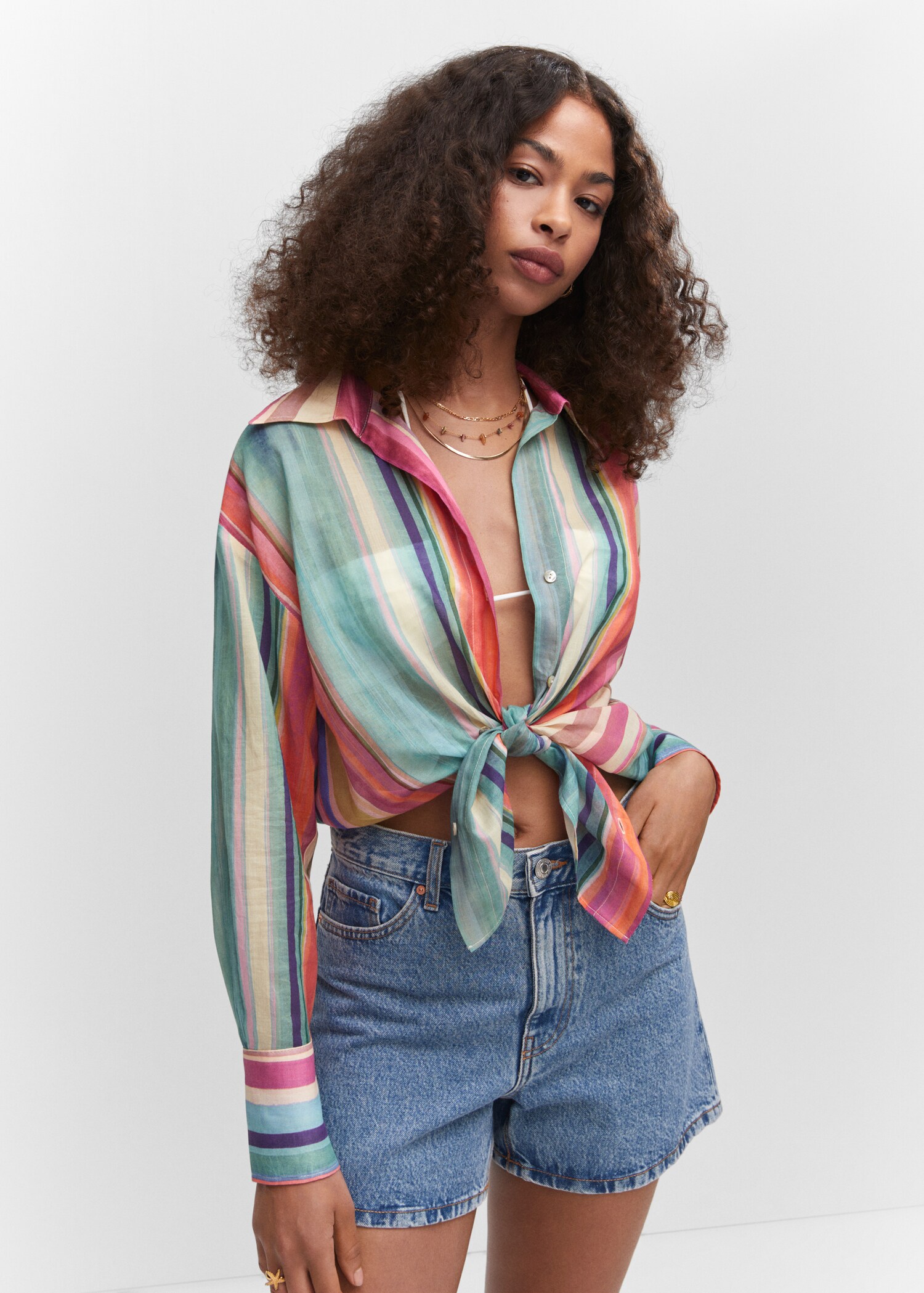Chemise rayée multicolore - Plan moyen