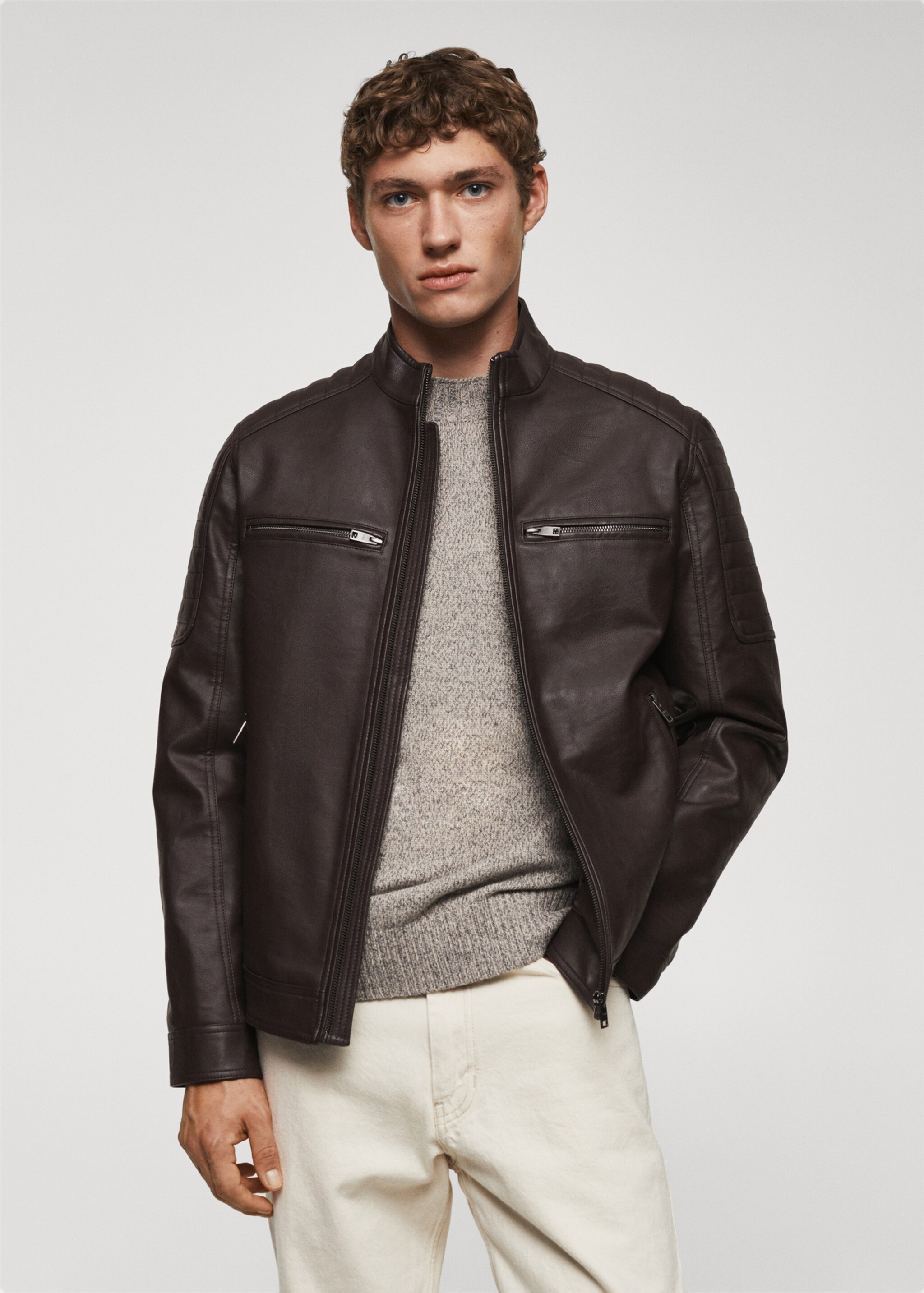 Cazadora efecto piel napa - Plano medio, Marrón. Ref: 57022505-00.