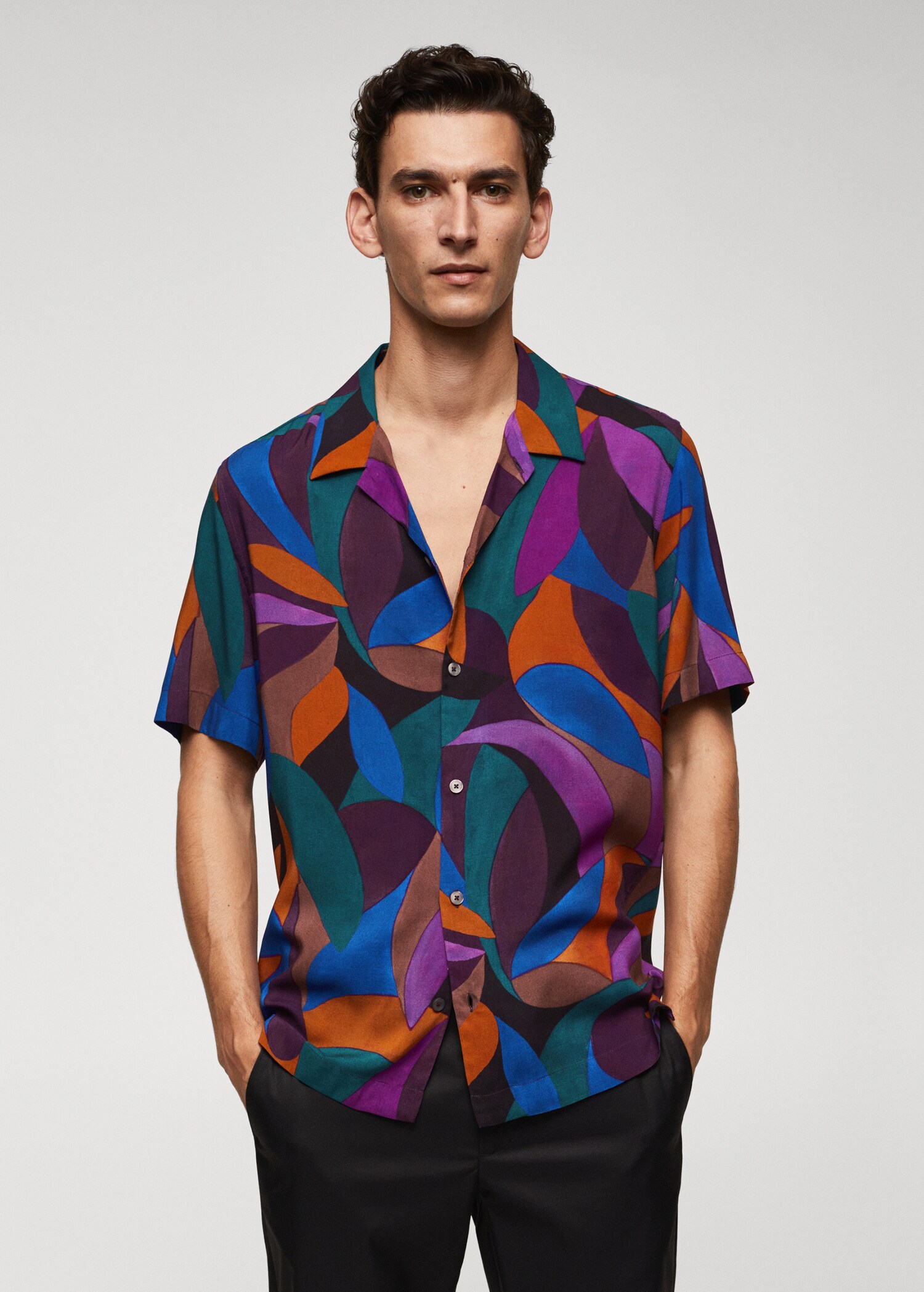 Camisa bowling estampado geométrico - Plano medio