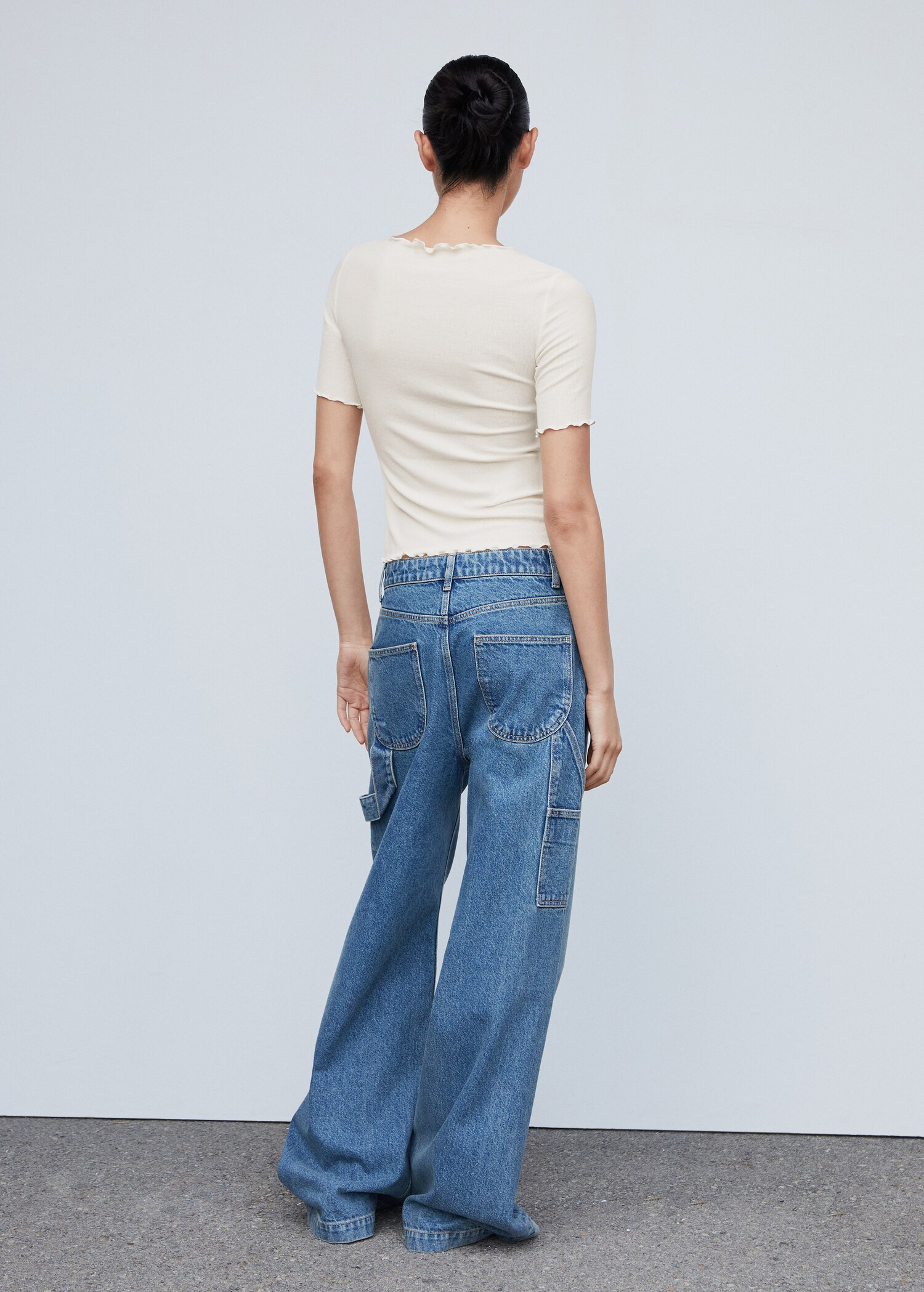 Decorative seam T-shirt - Reverse of the article