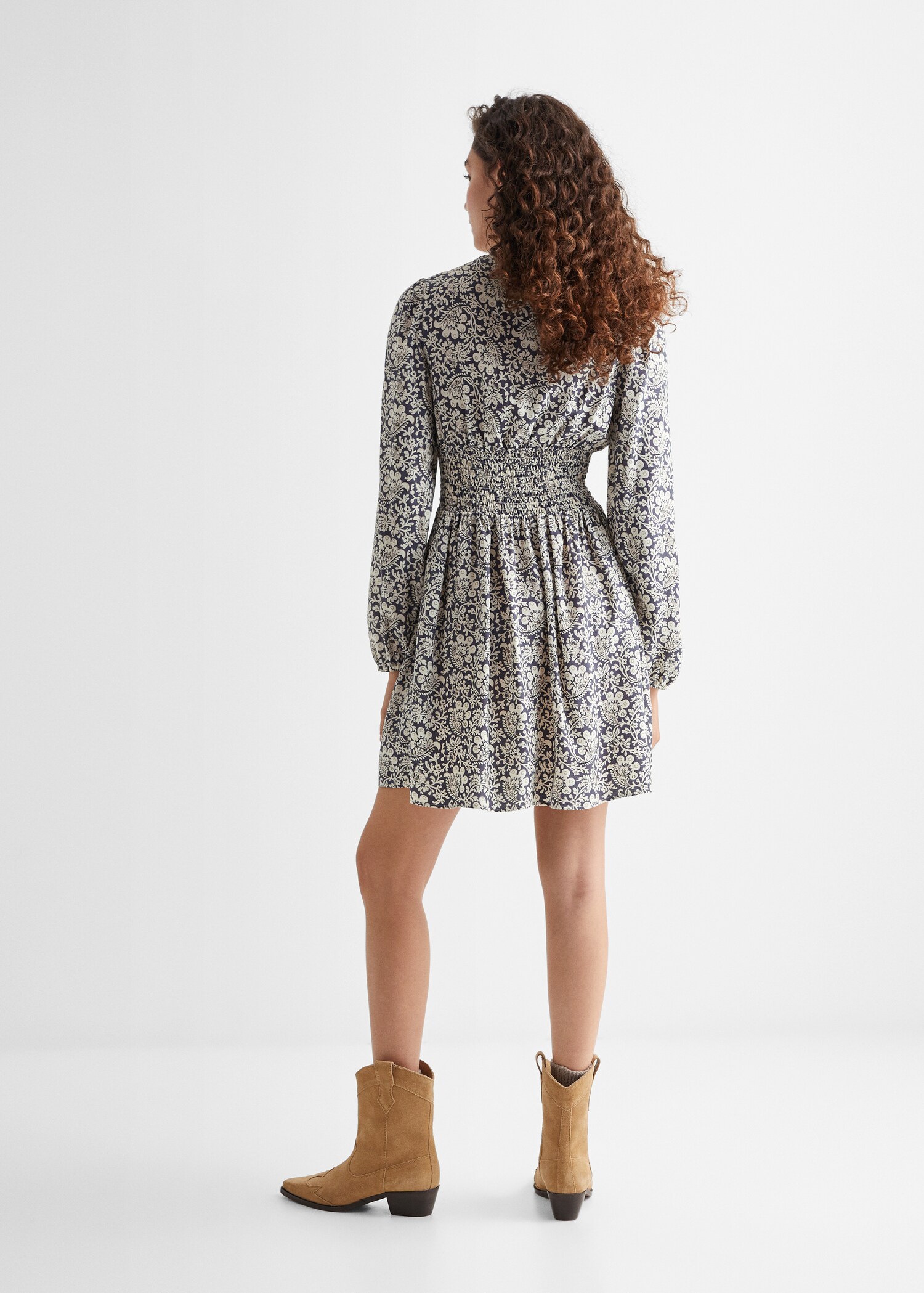 Vestido fruncido estampado - Reverso del artículo