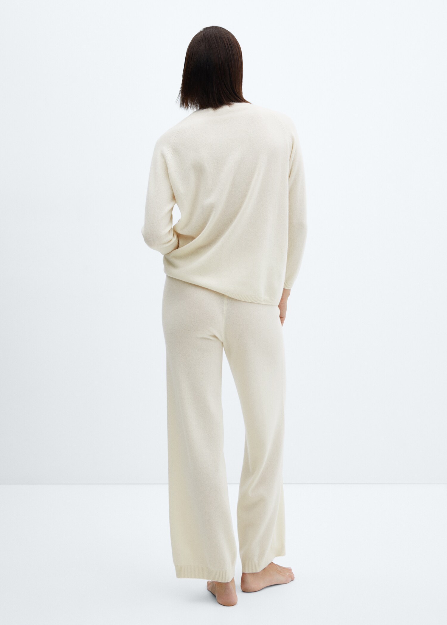 100% cashmere trousers - Reverse of the article