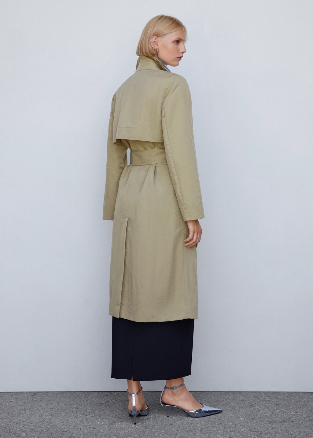 Fluid trench coat with tie Women MANGO Iraq