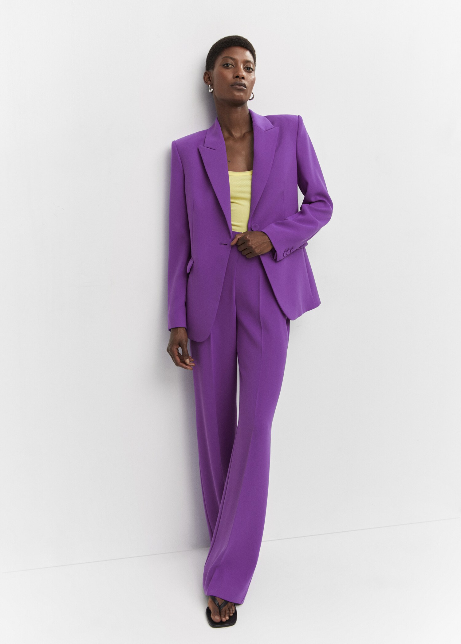 Suit blazer with buttons  - Details of the article 2