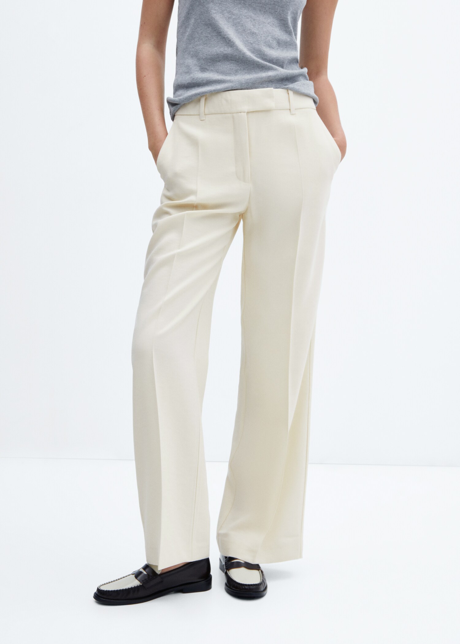 Pantalón wideleg tiro bajo - Plano medio