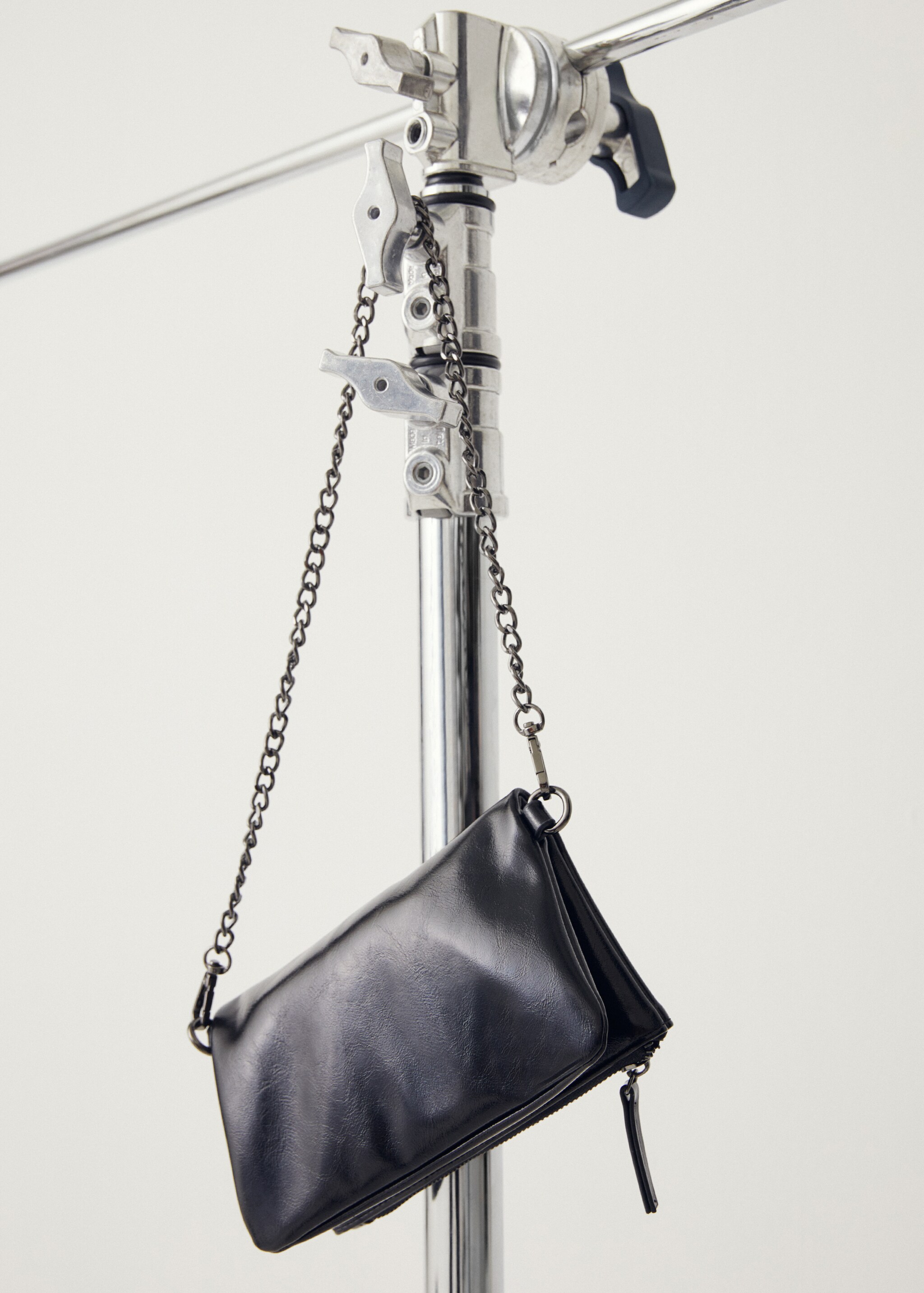 Flap chain bag - Details of the article 6