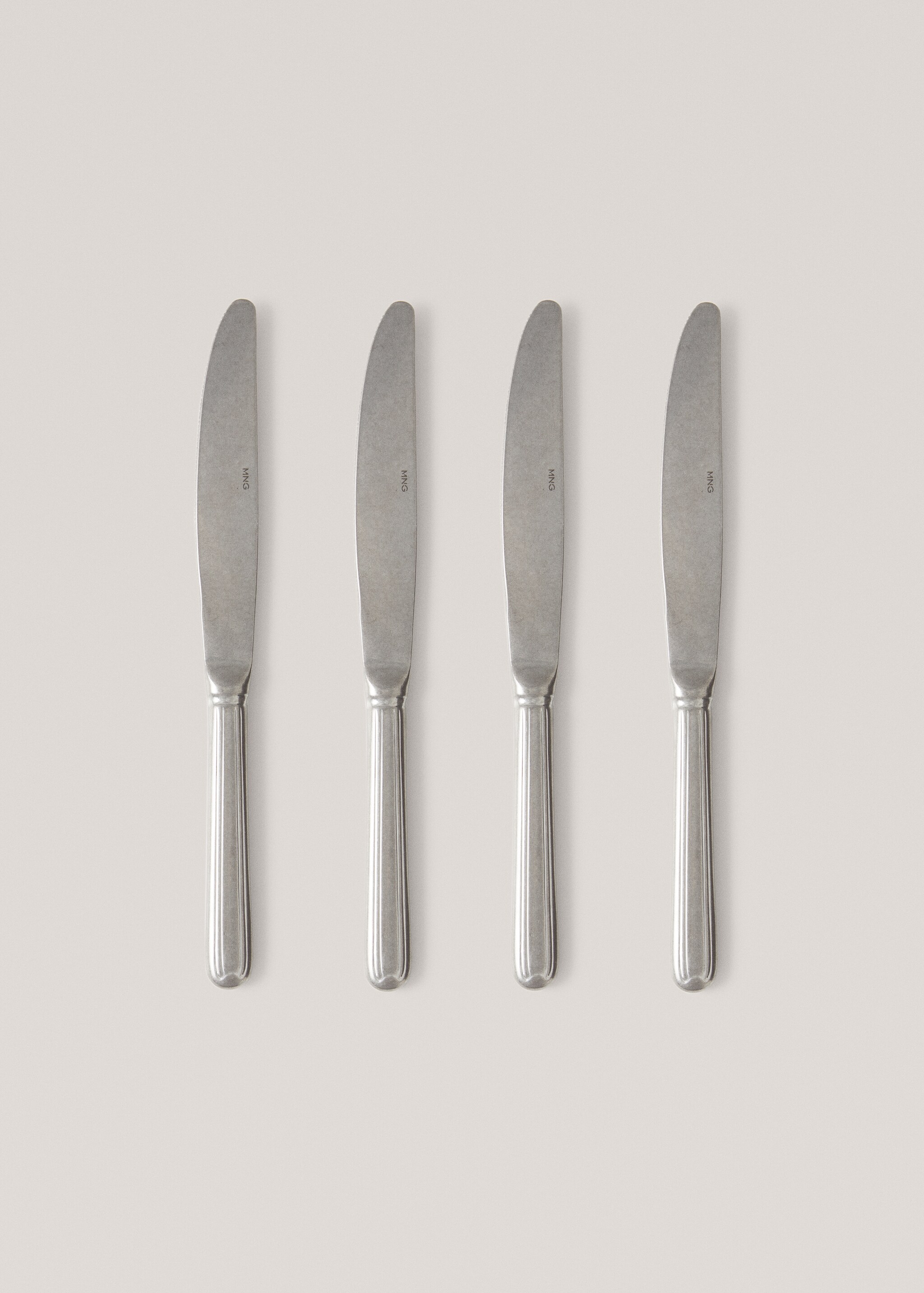 Zestaw 4 noży z postarzanego srebra - Artykuł bez modela/modelki