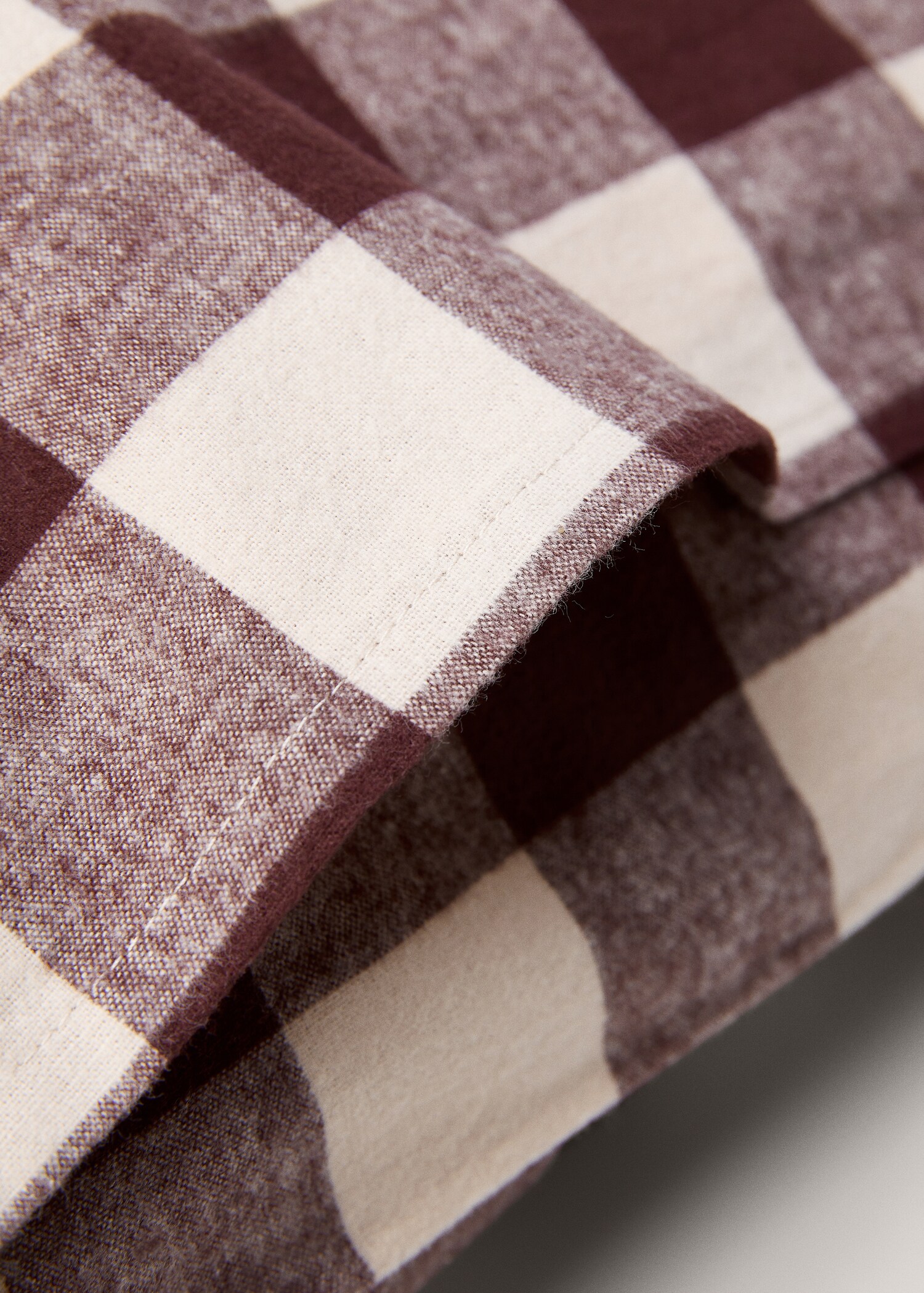 Dvobojna karirana flanelna jastučnica 60 x 60 cm - Detalji artikla 1
