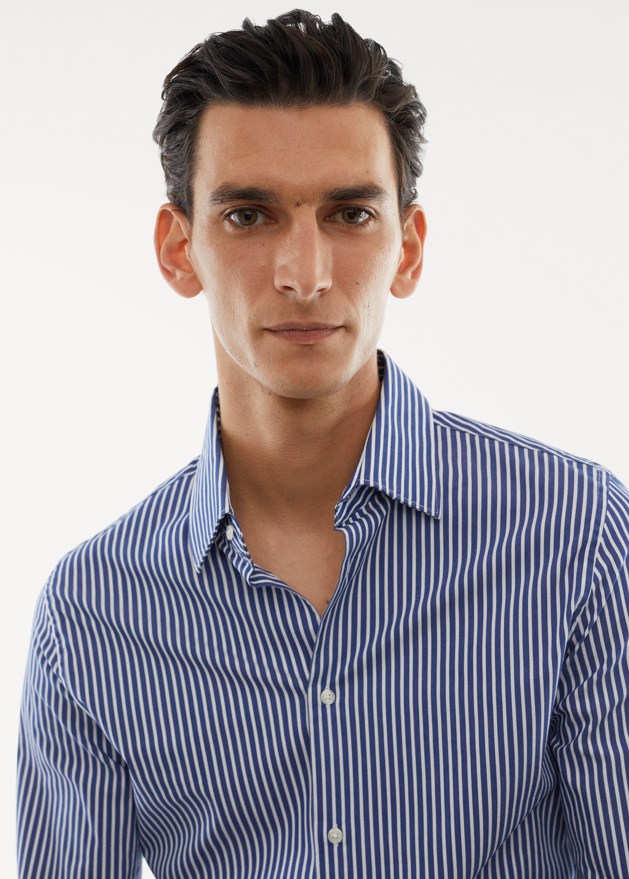 Stretch fabric slim-fit striped shirt - Details of the article 1