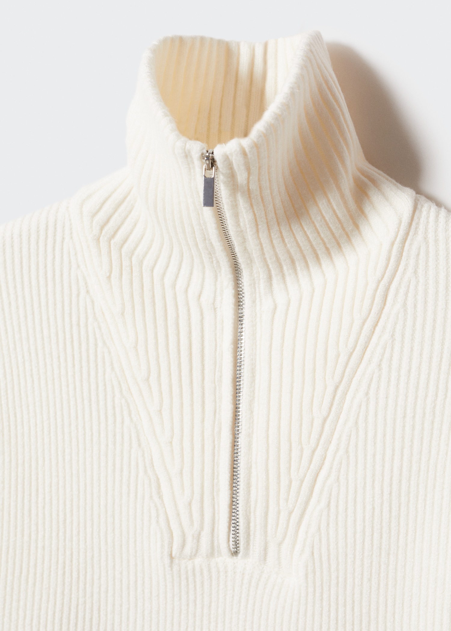 Knitted gilet with zip - Details of the article 8