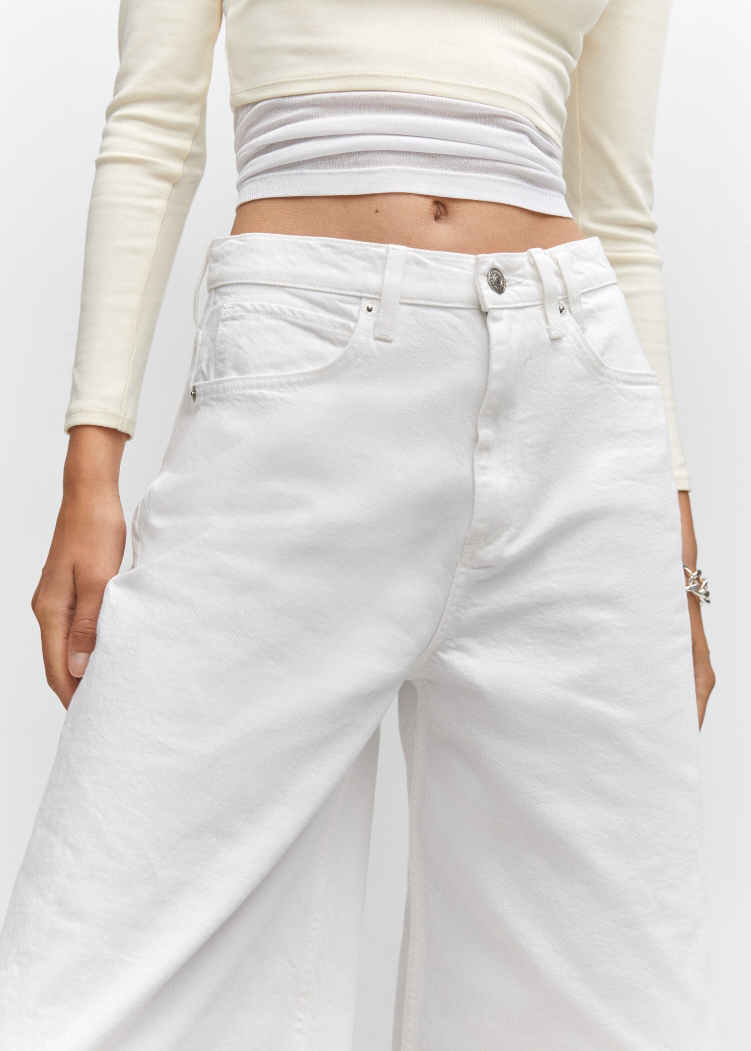 Jeans-Bermudashorts mit ausgefranstem Saum - Detail des Artikels 6