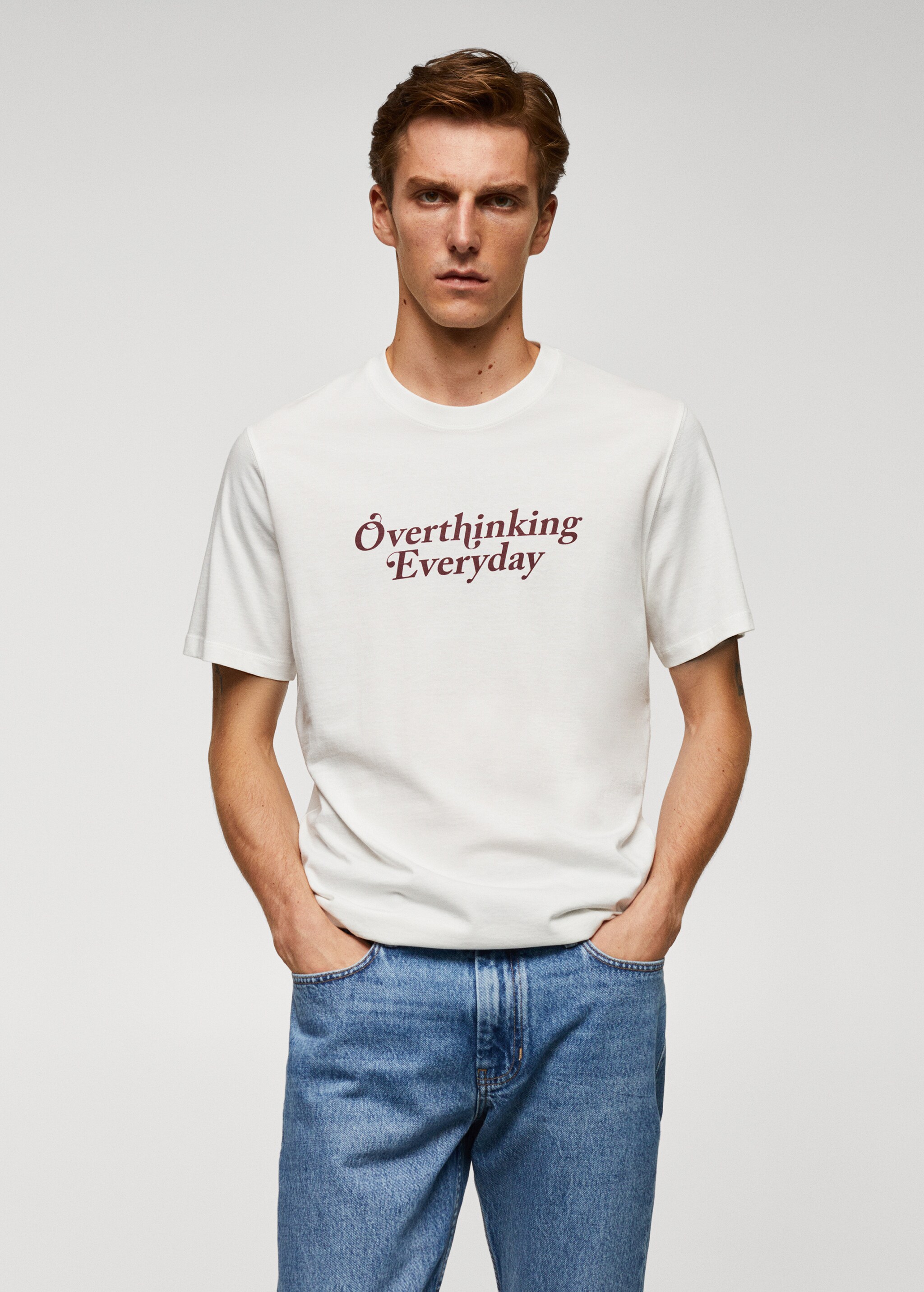 Camiseta 100% algodón estampado pecho - Plano medio