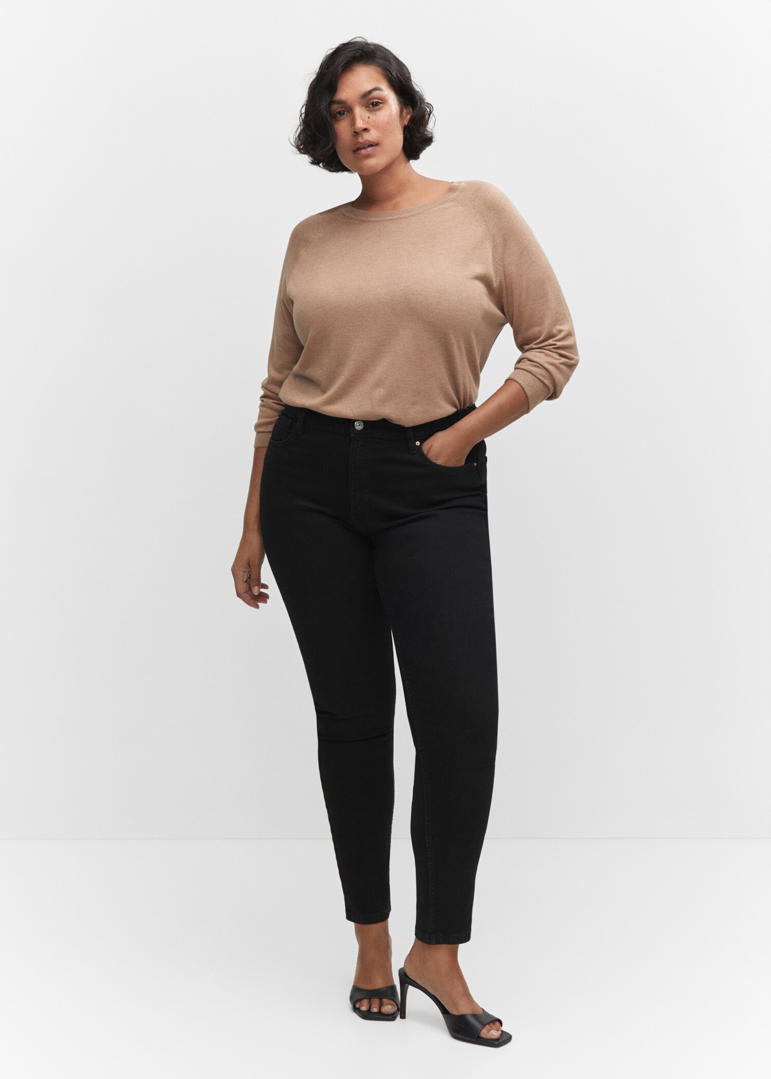 High-rise skinny jeans - Details of the article 3