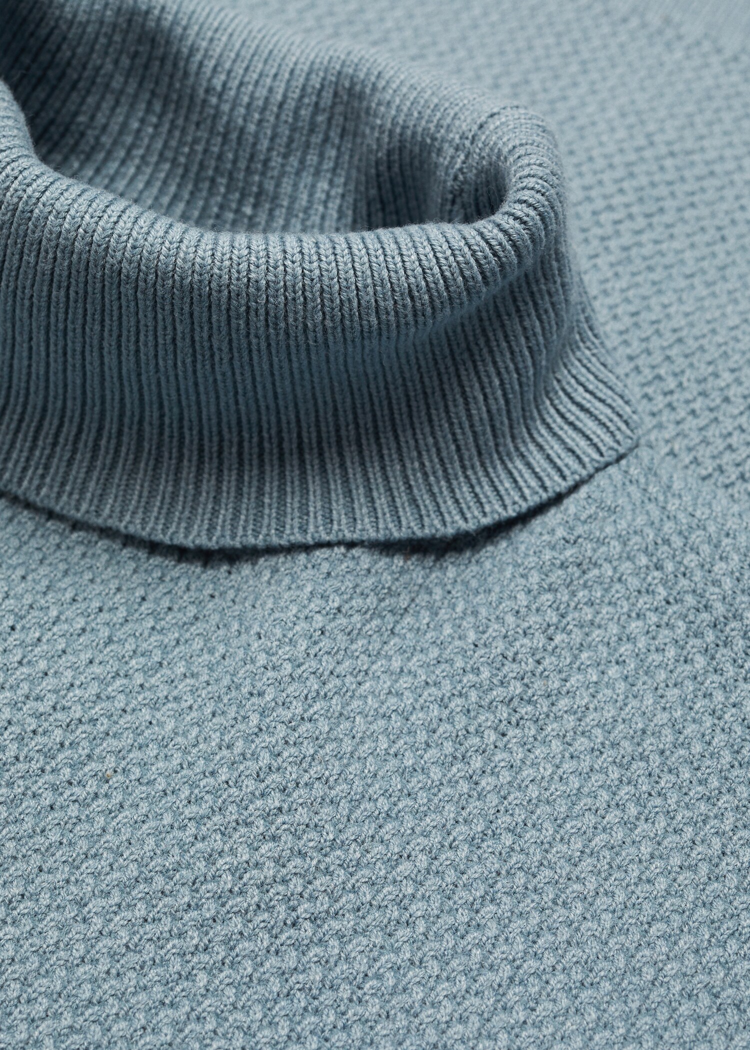 Pull-over torsades col roulé - Détail de l'article 8