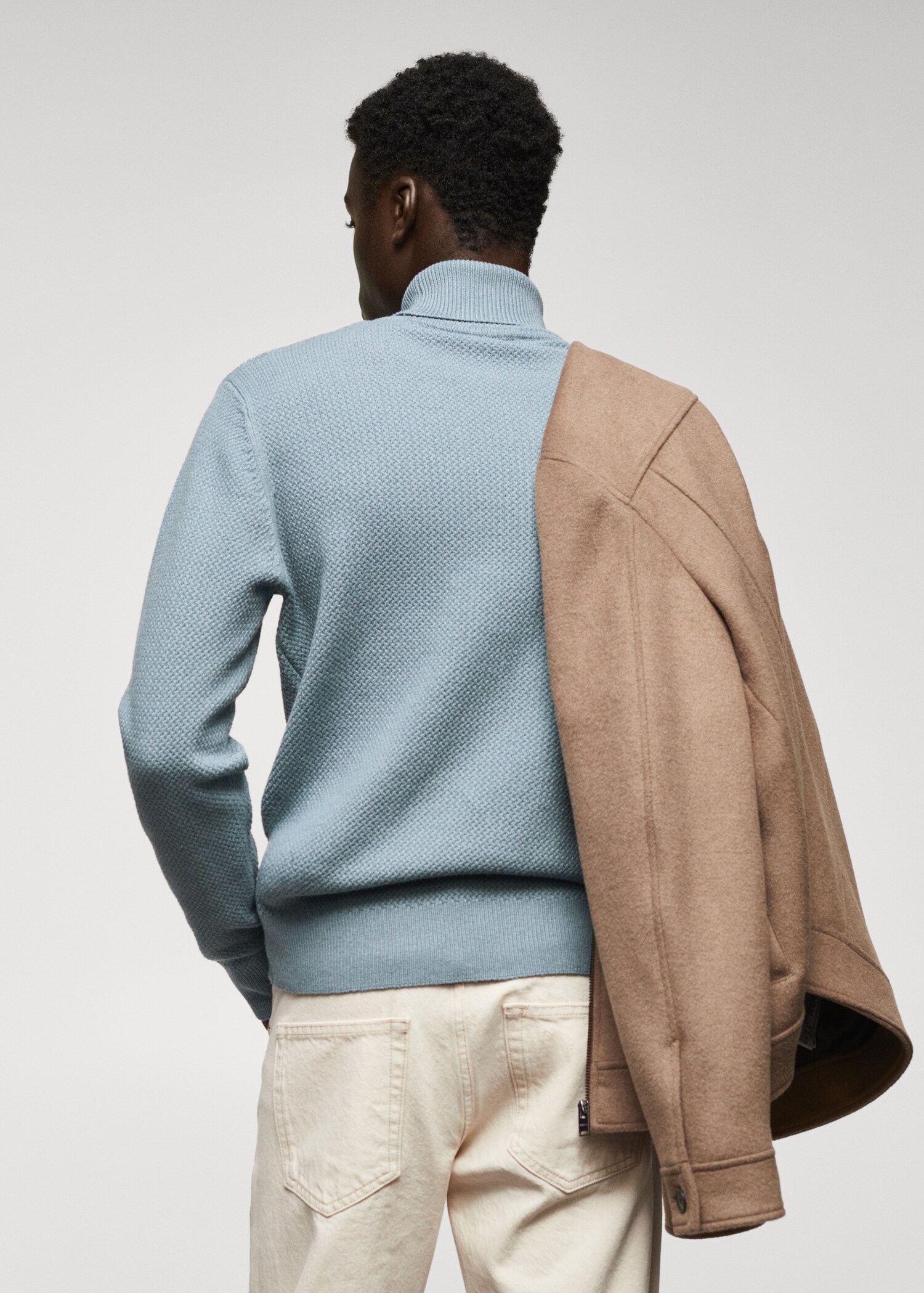 Pull-over torsades col roulé - Verso de l’article