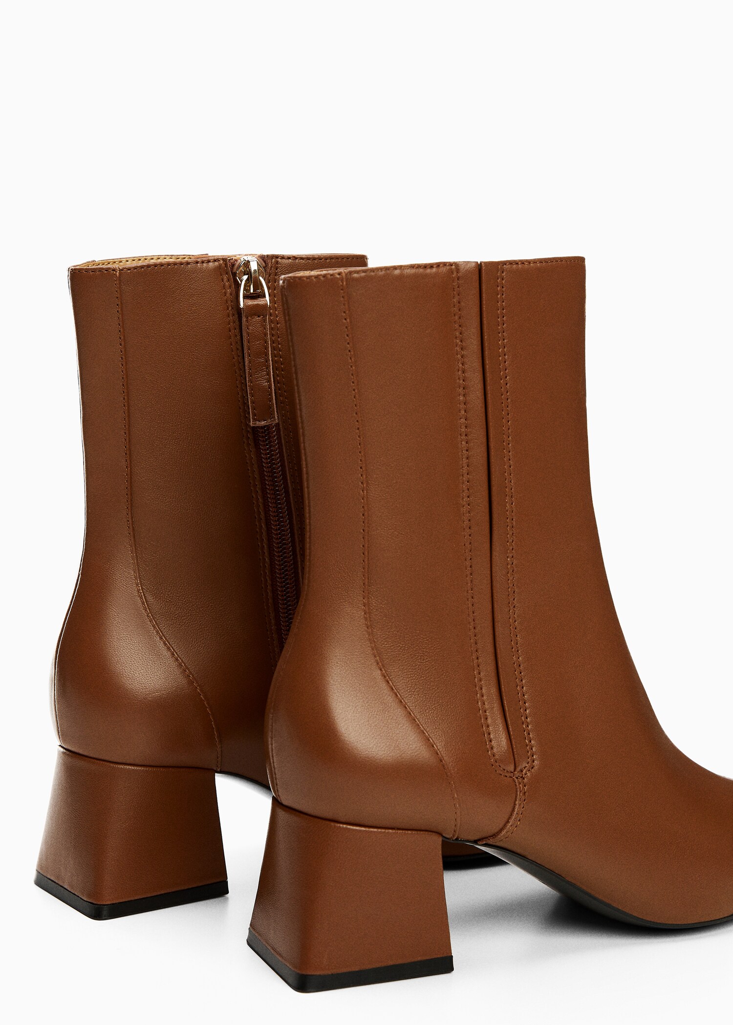 Lederstiefelette mit Metallic-Absatz - Detail des Artikels 1