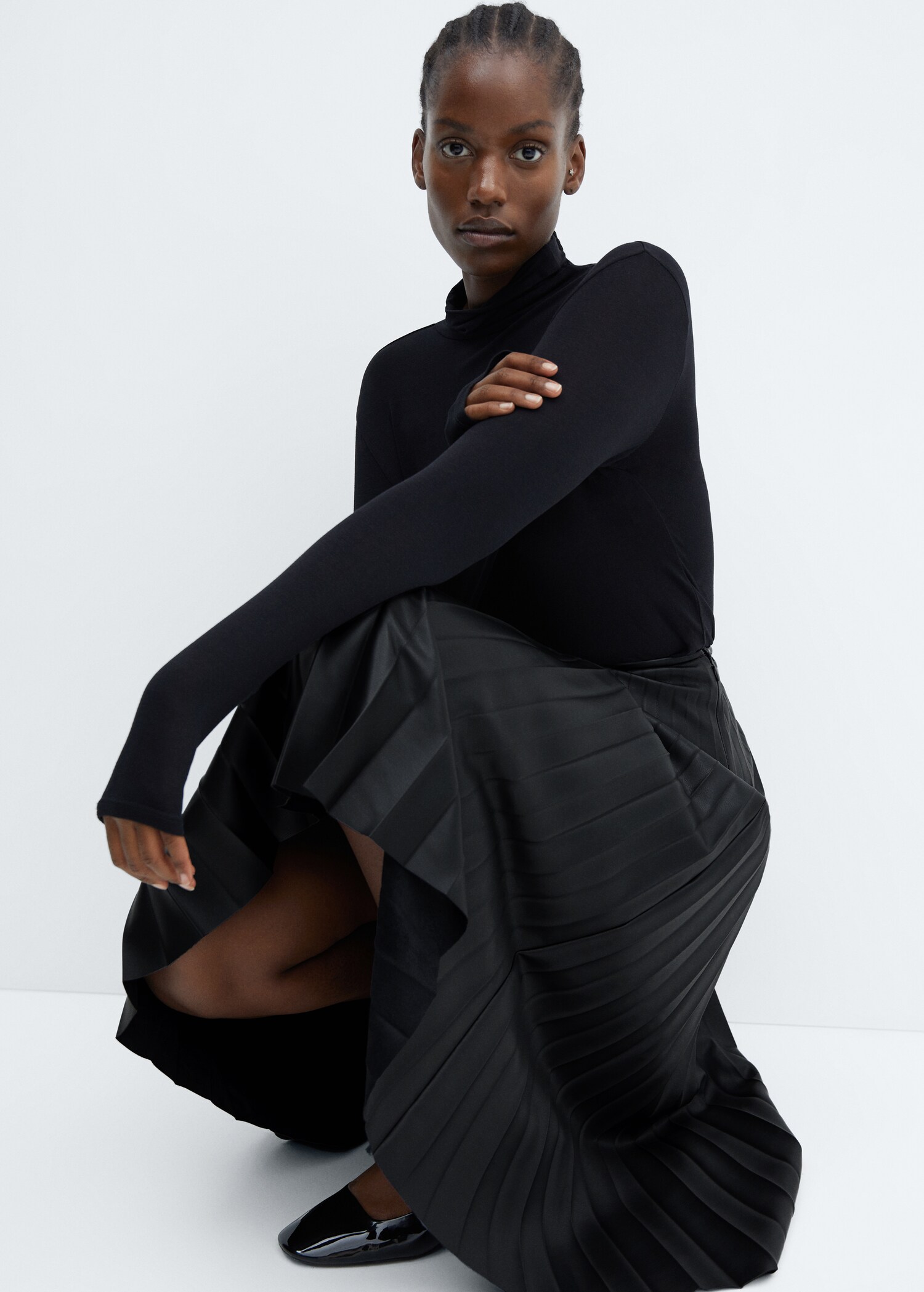 Leather-effect pleated skirt - Details of the article 4