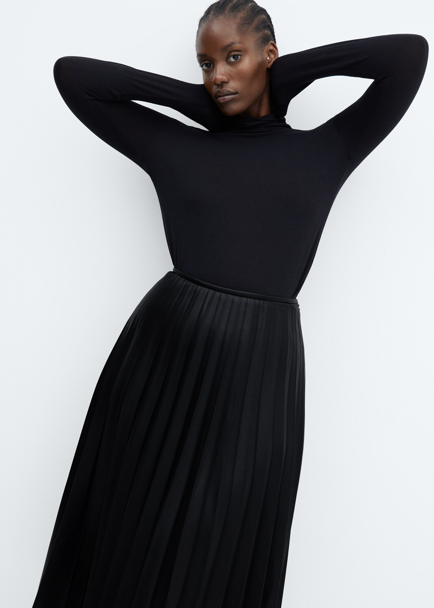 Leather-effect pleated skirt - Details of the article 5