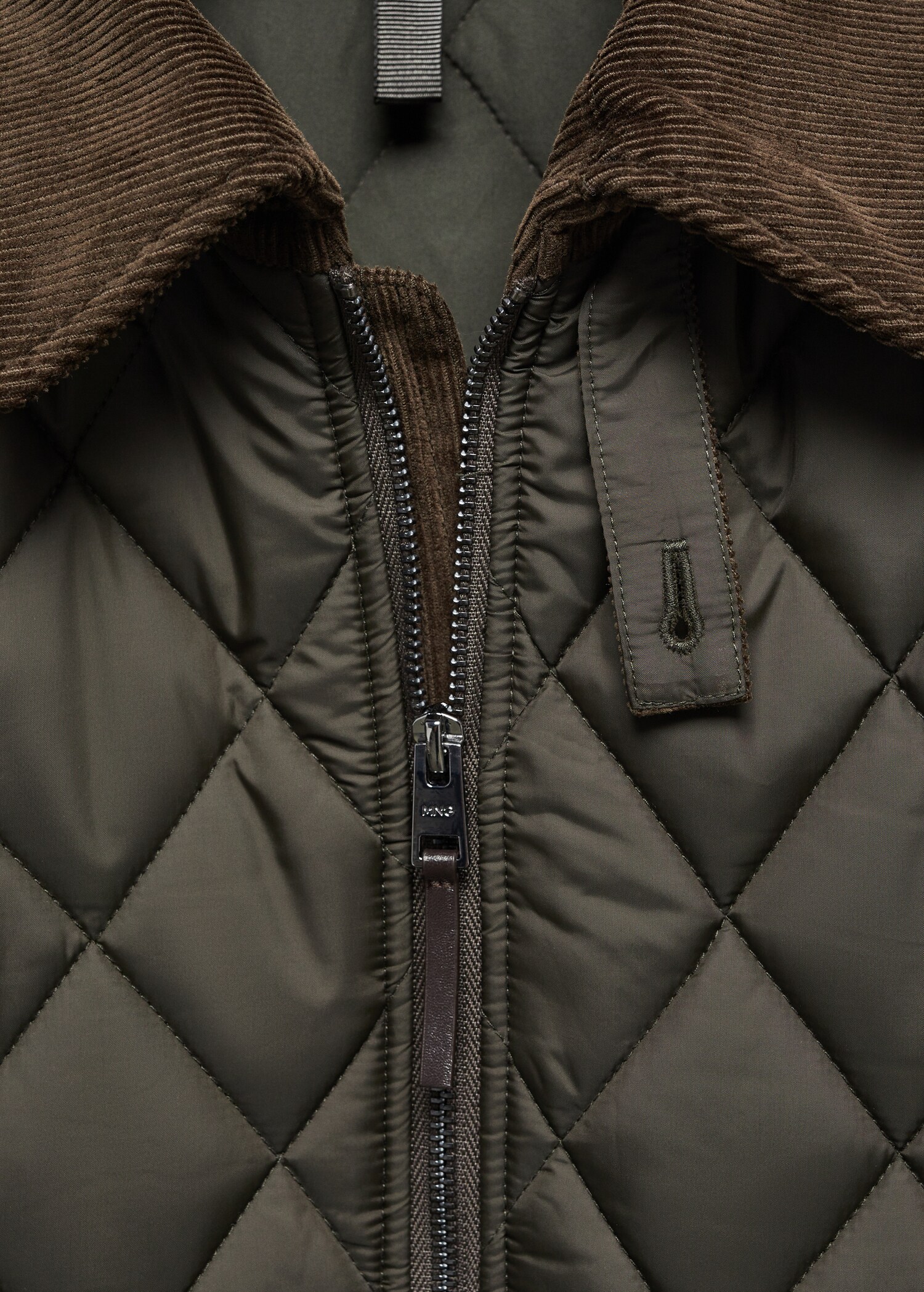 Wärmeregulierende Cord-Steppjacke - Detail des Artikels 8