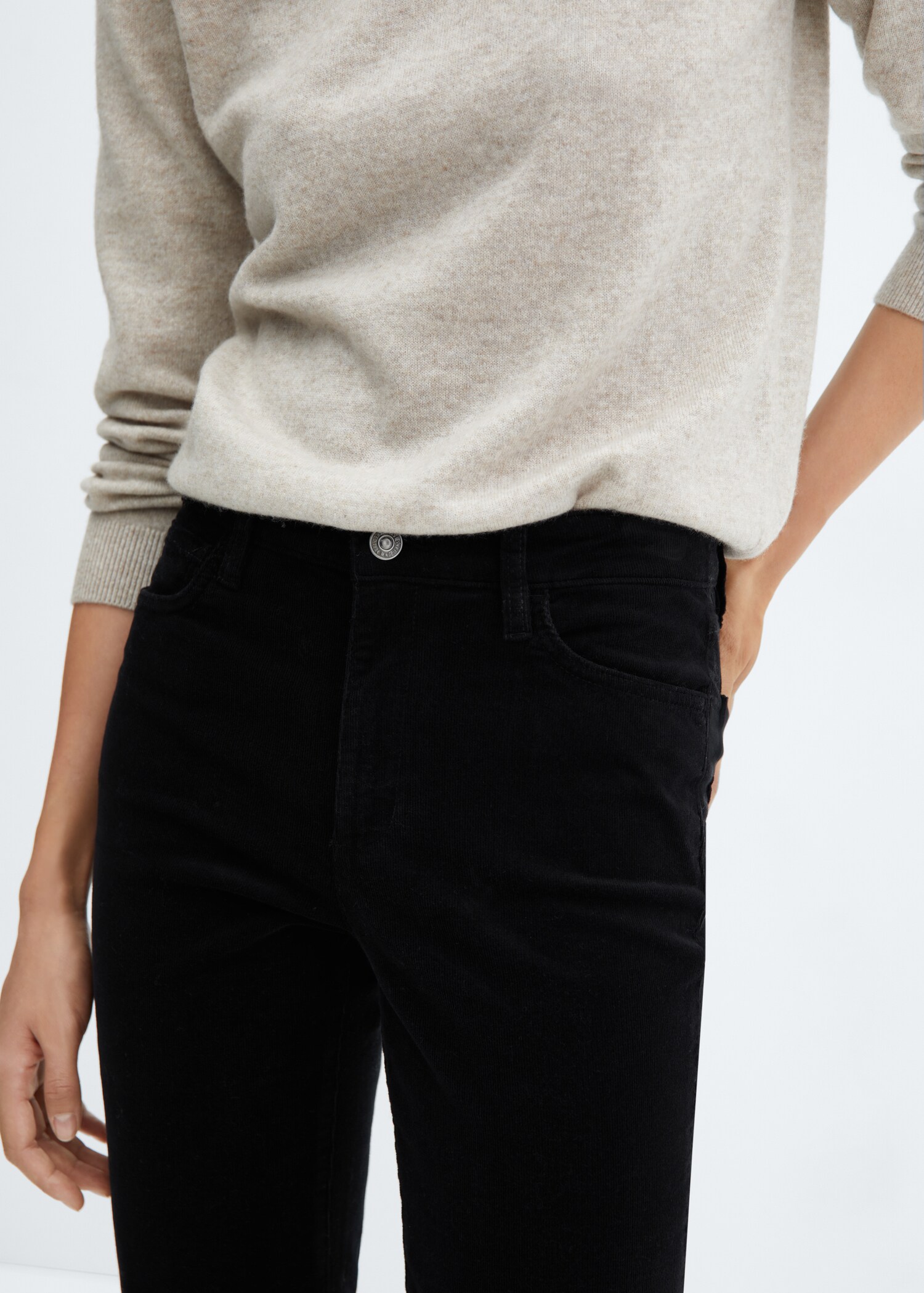 Flared cropped corduroy jeans - Details of the article 6