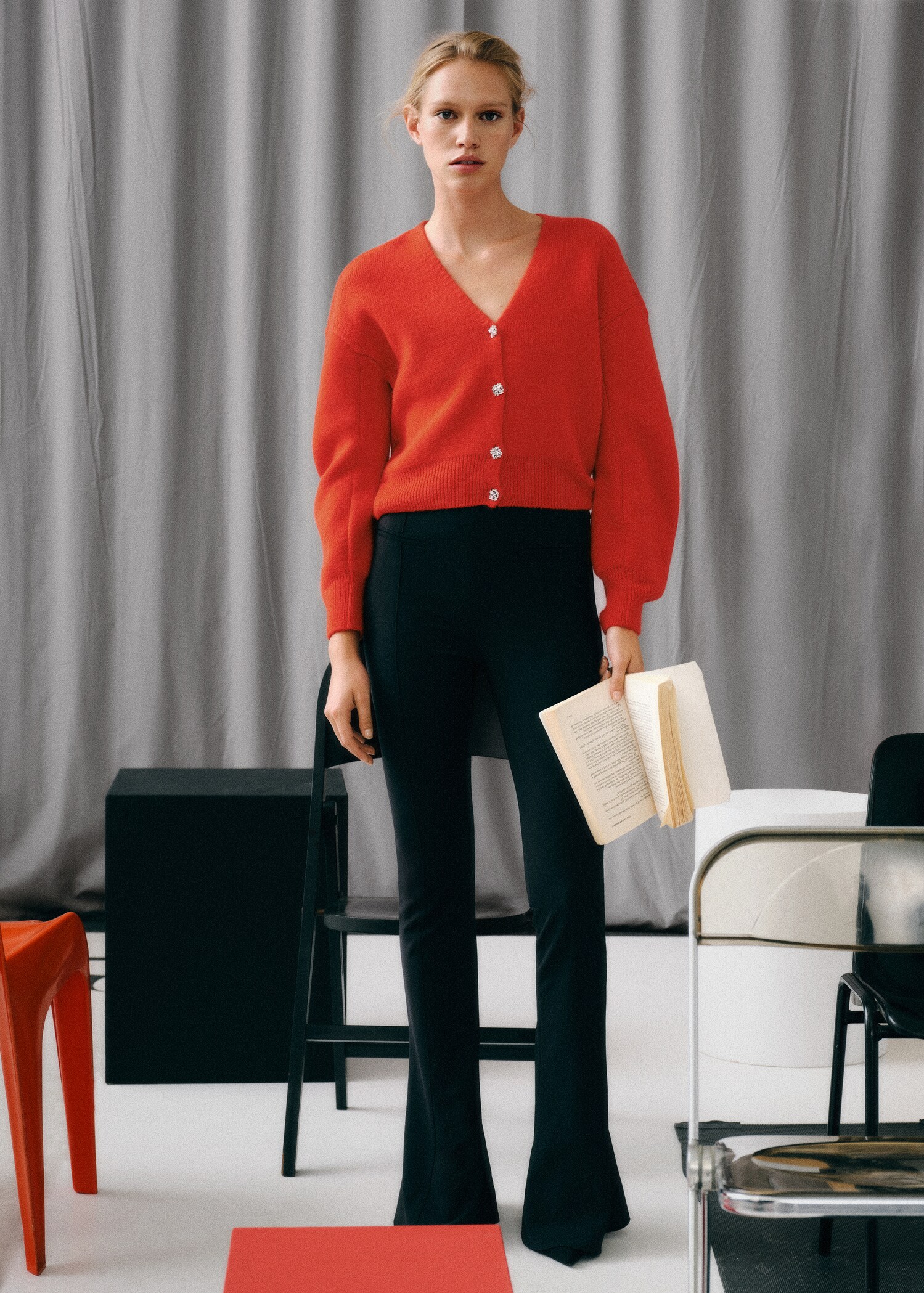 Knitted cardigan with jewel button  - Details of the article 6