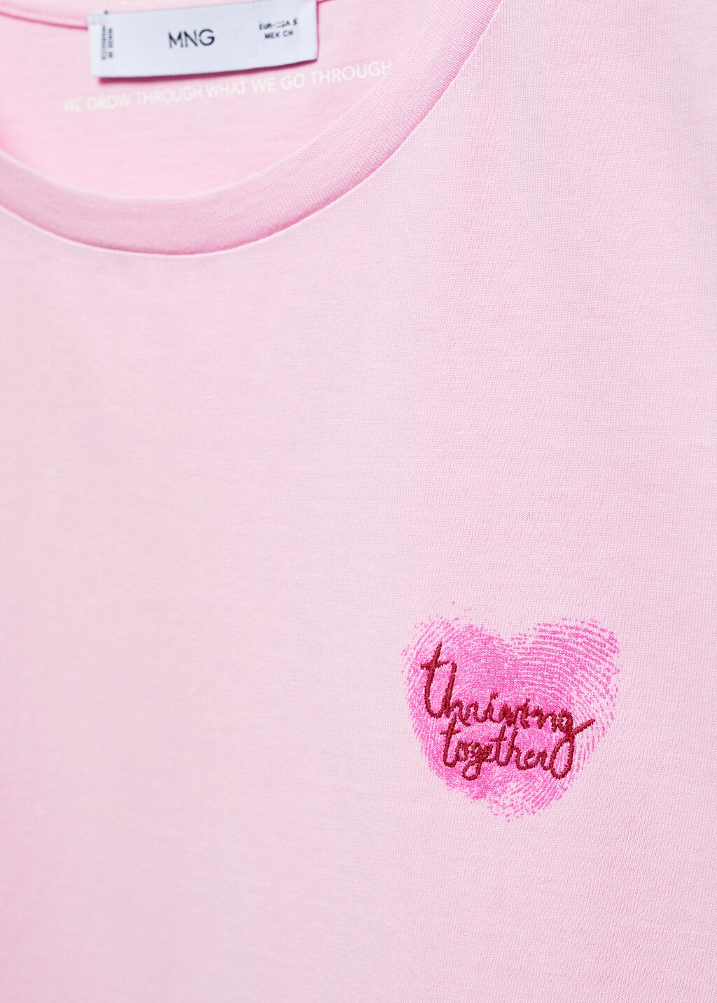 Solidarity t-shirt with embroidered message | MANGO Kosovo