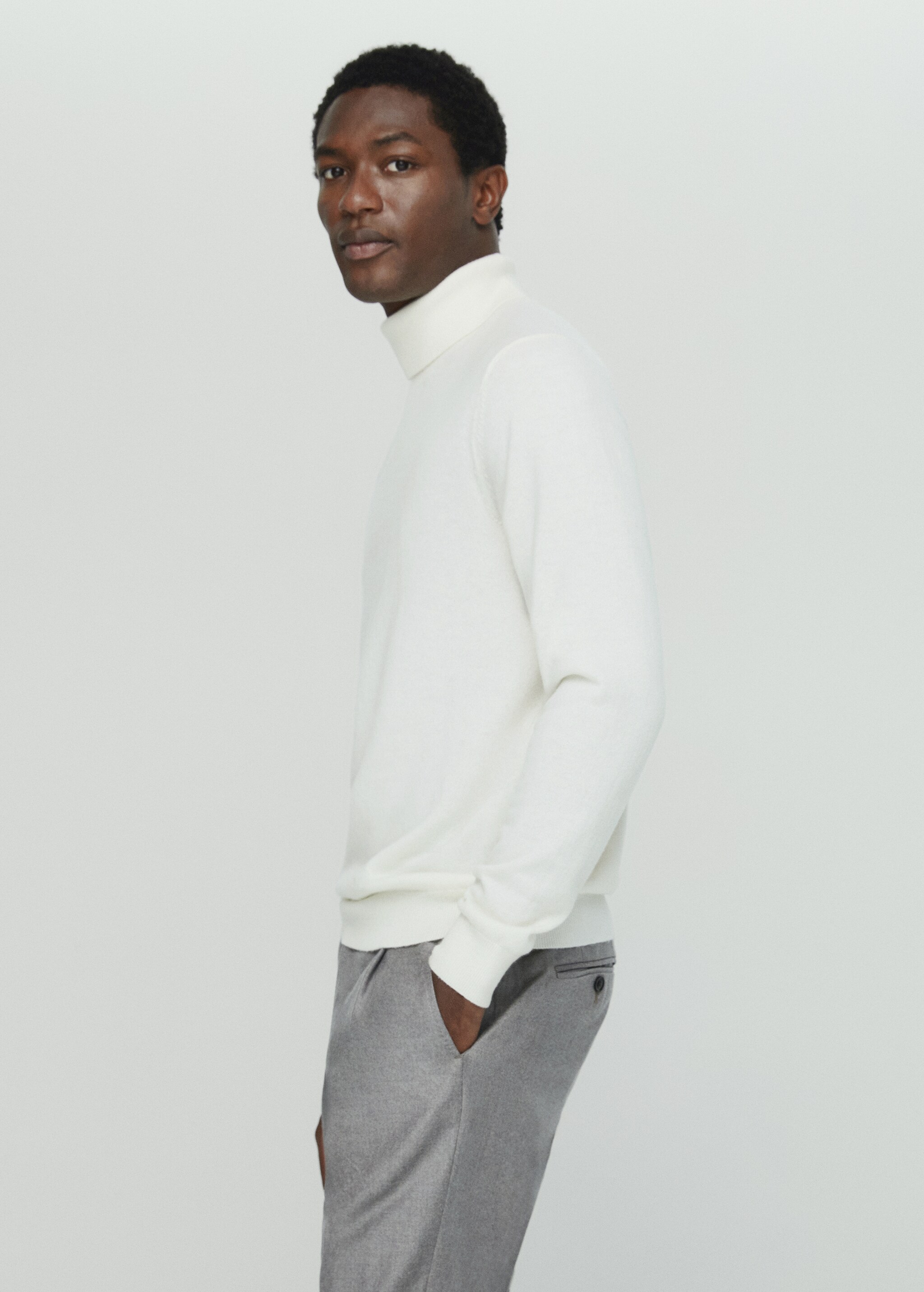 Turtleneck 100% cashmere sweater - Details of the article 2