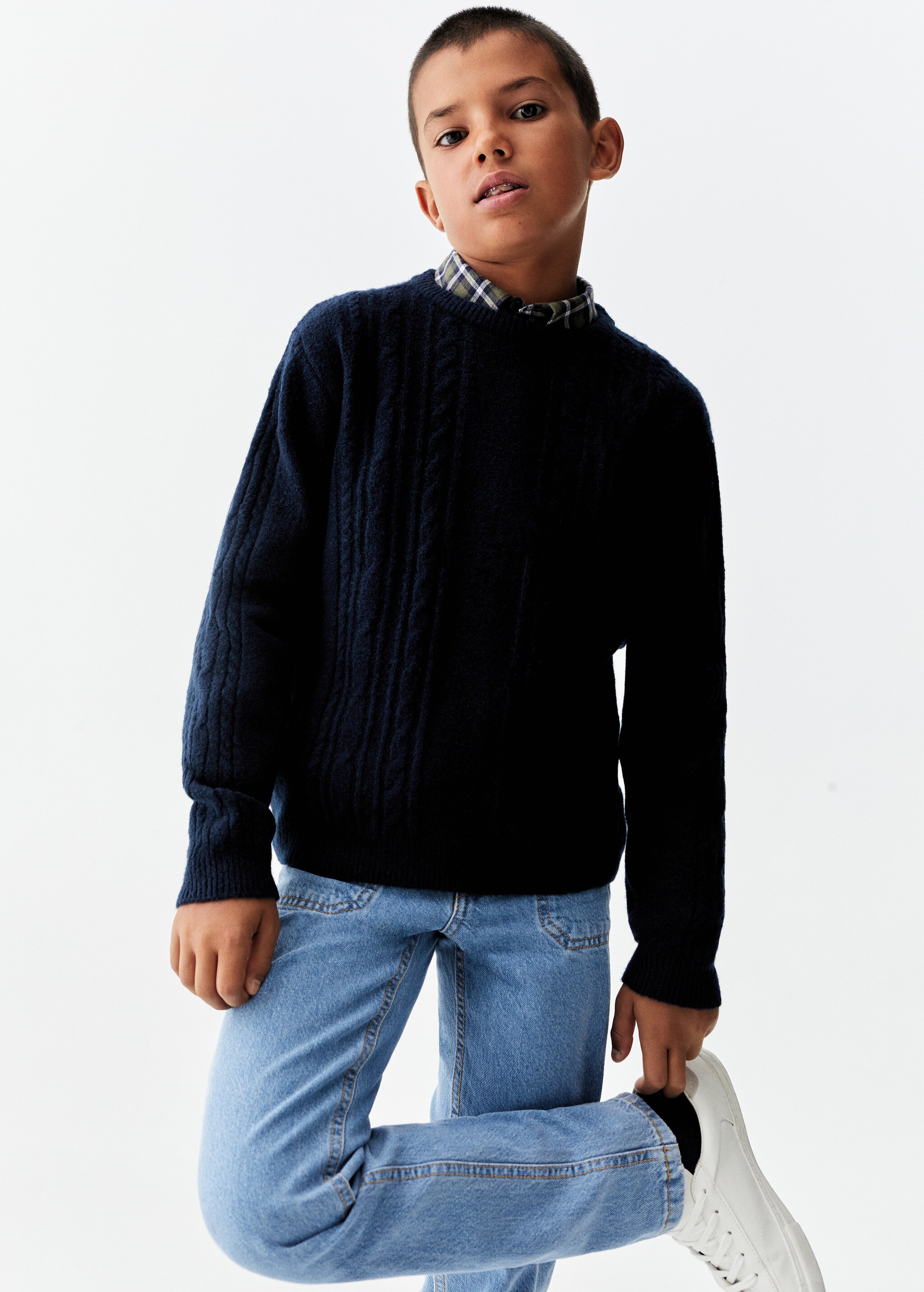 Knitted braided sweater - Details of the article 1