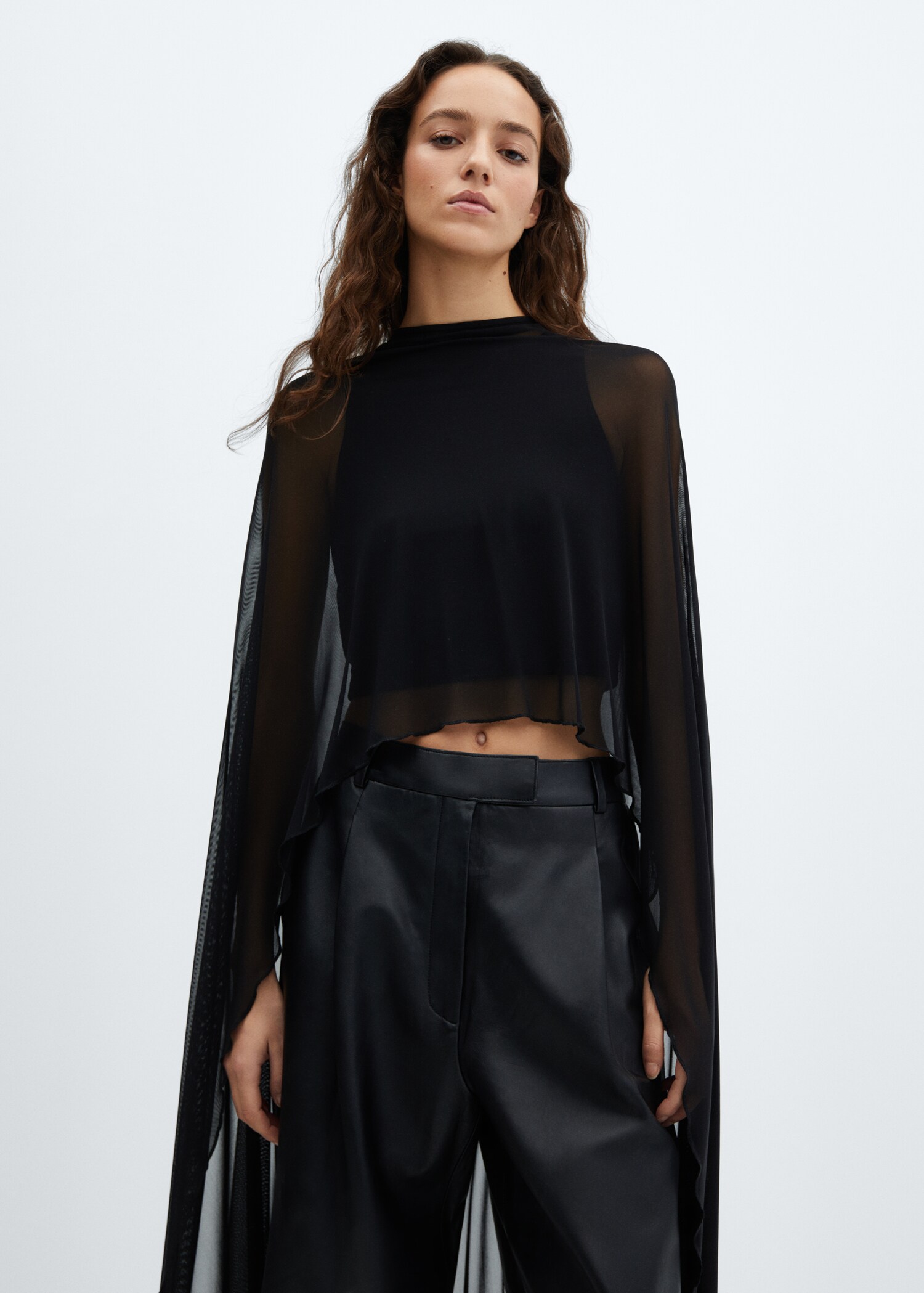 Asymmetric semi-transparent cape - Medium plane