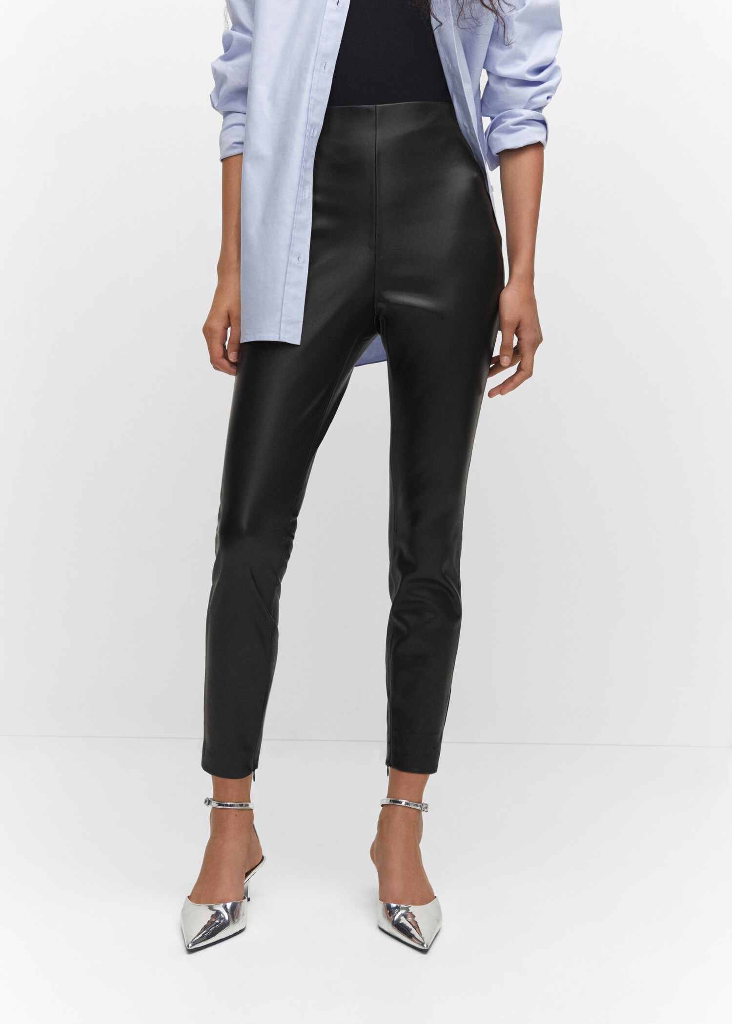 Legging simili-cuir ouvertures - Plan moyen