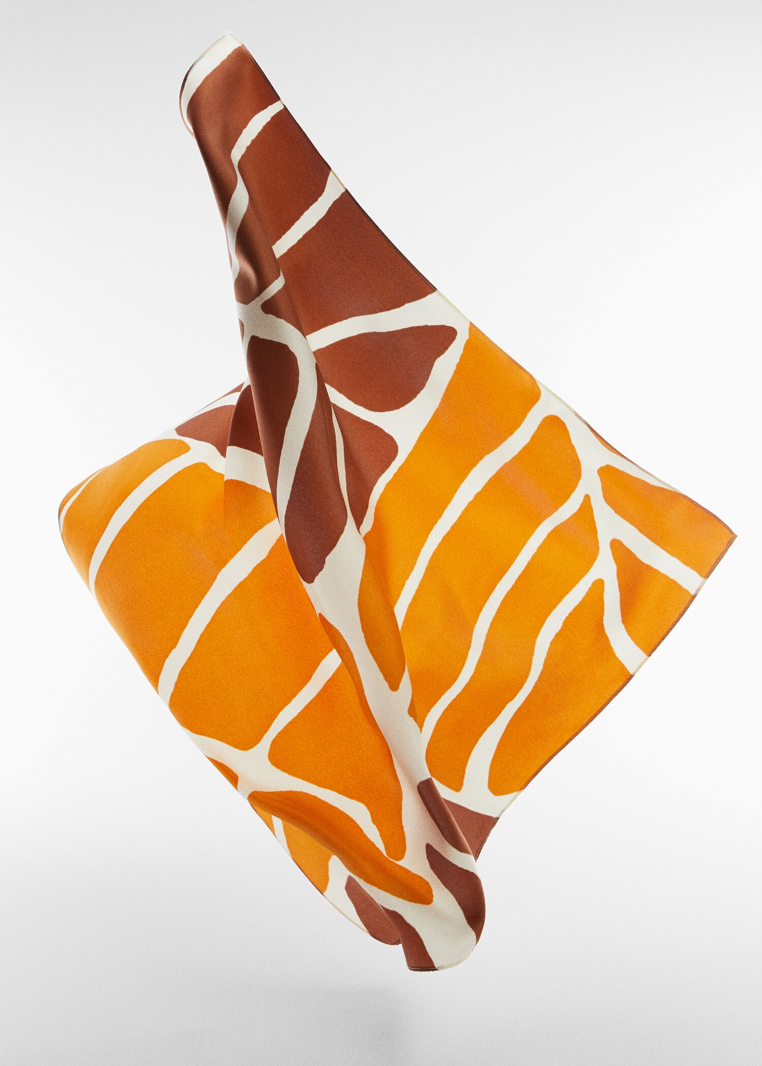 Leaf-print scarf - Details of the article 5
