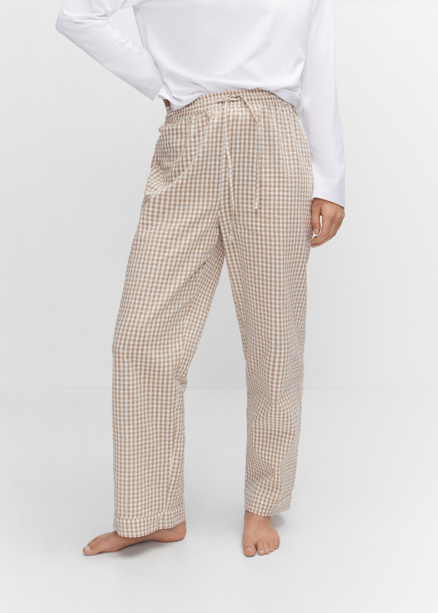 Pyjama long imprimé - Plan moyen