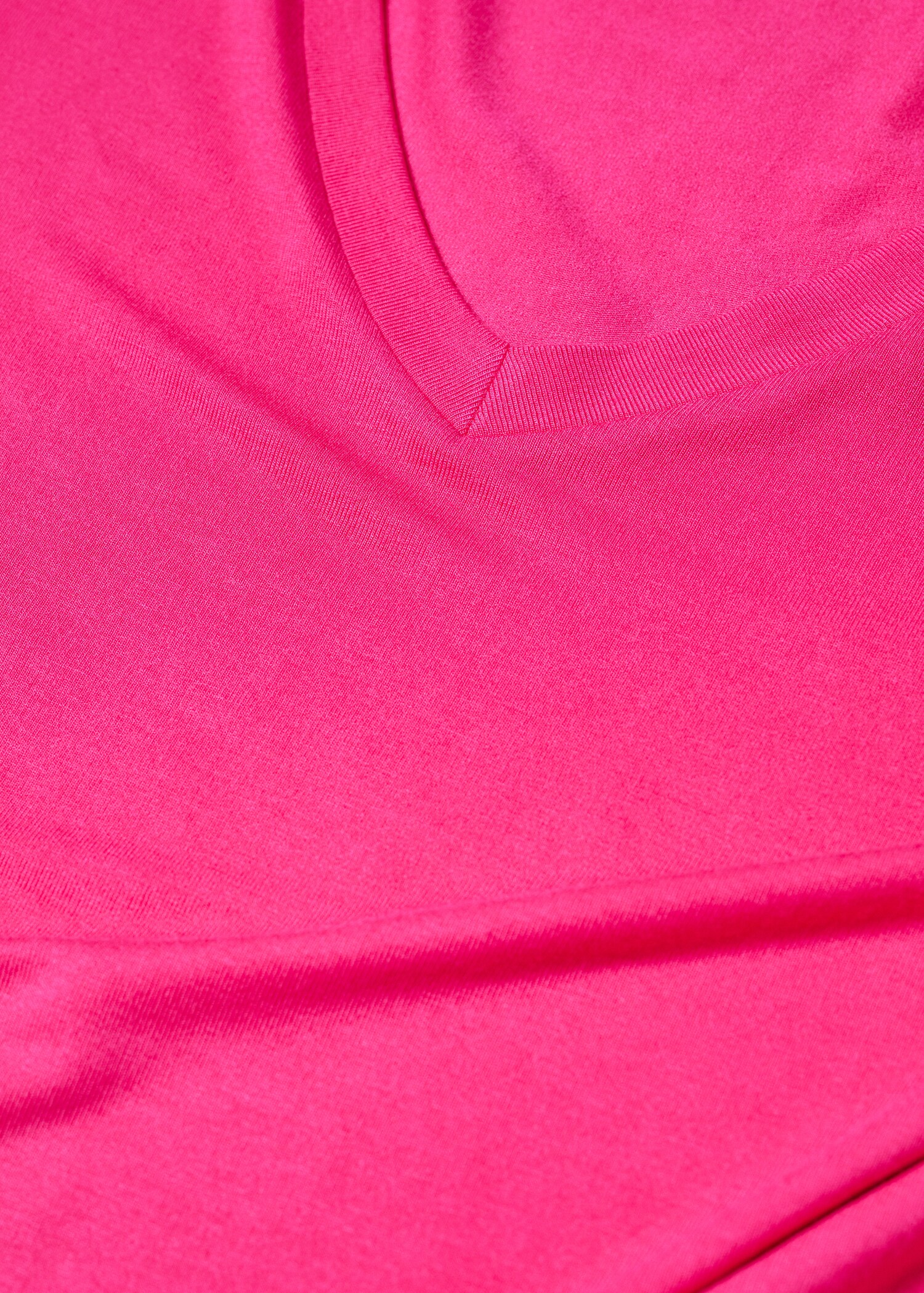 V-neck T-shirt - Details of the article 8