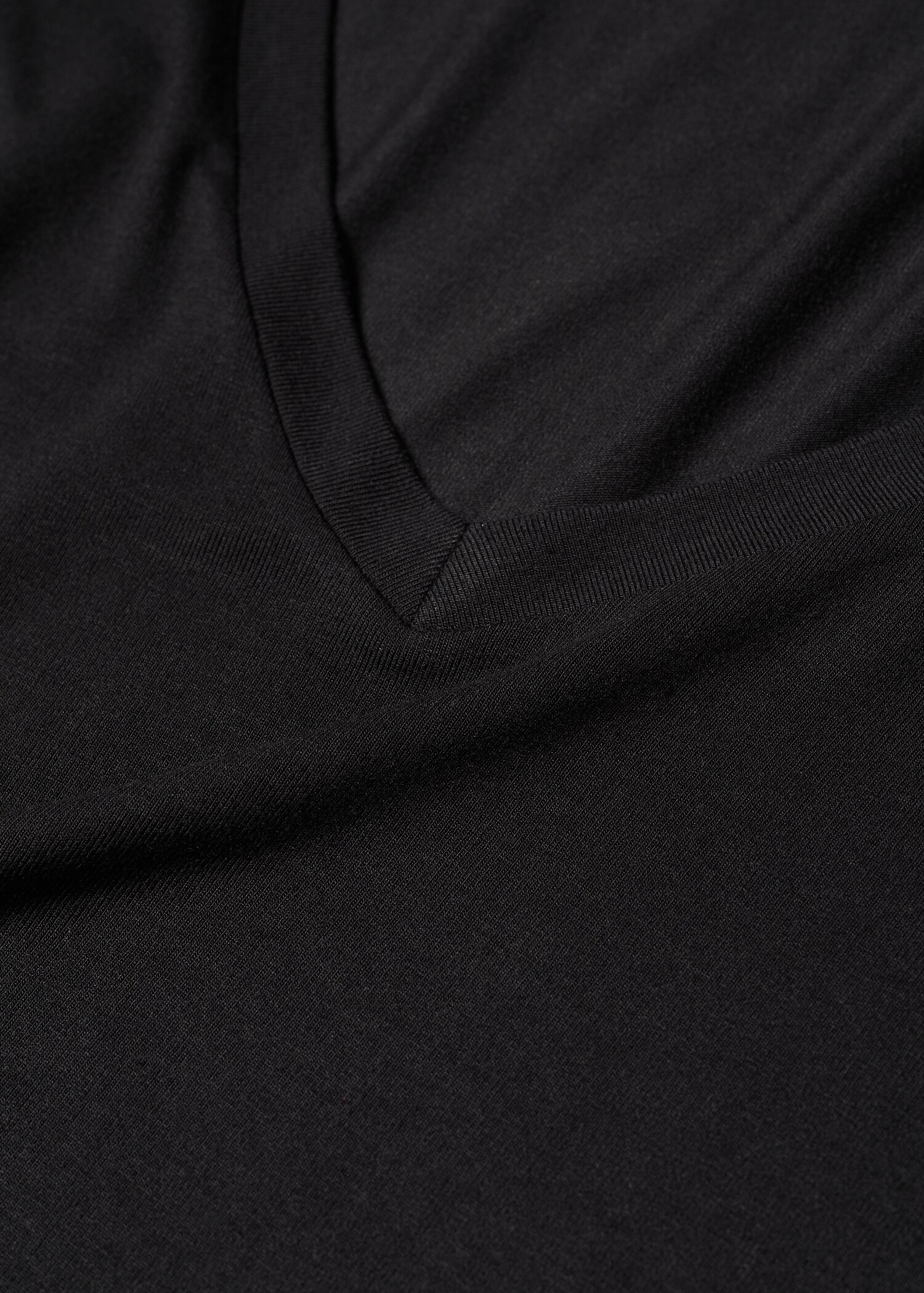 T-shirt col en V - Détail de l'article 8