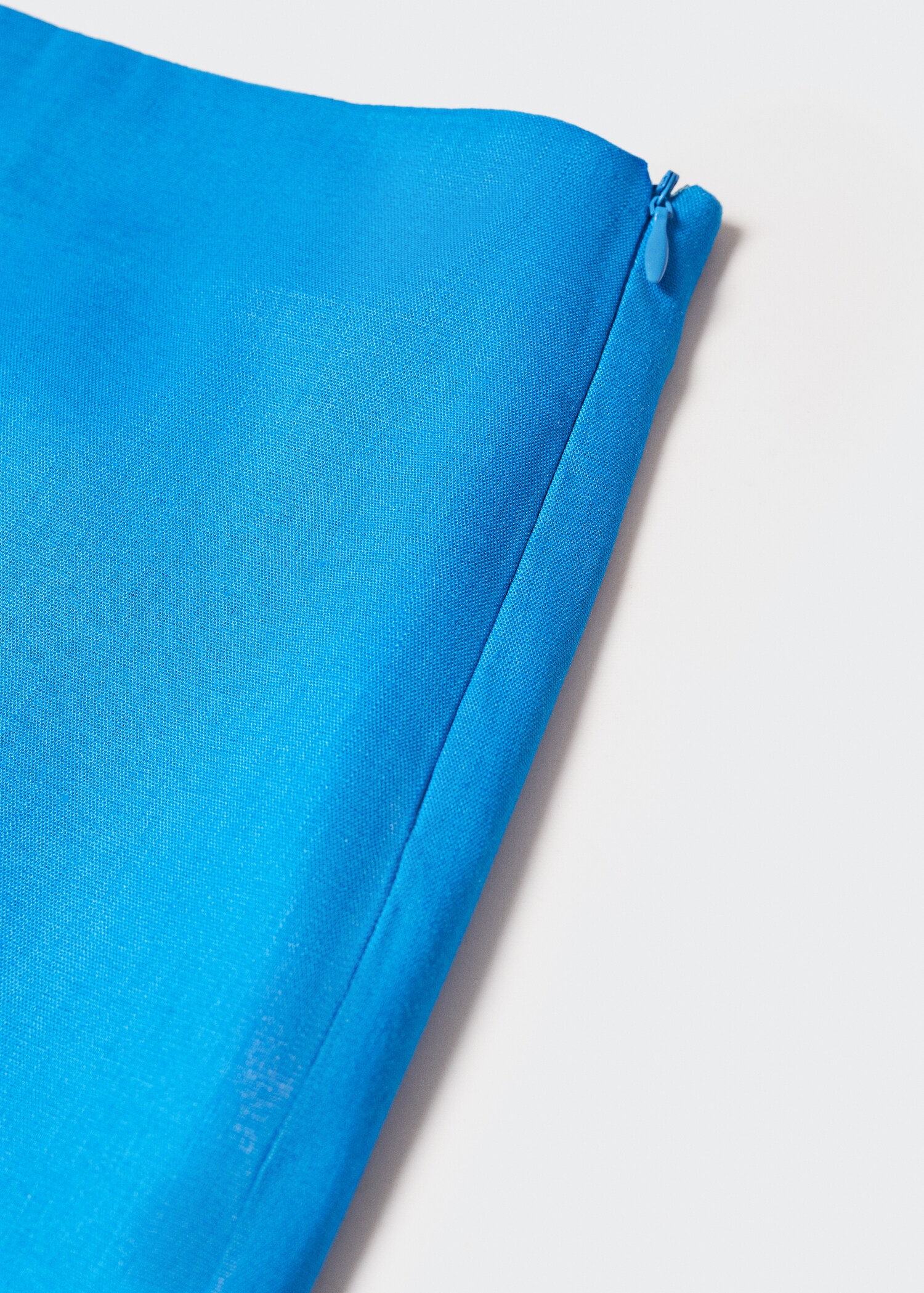 High-waist linen shorts - Details of the article 8