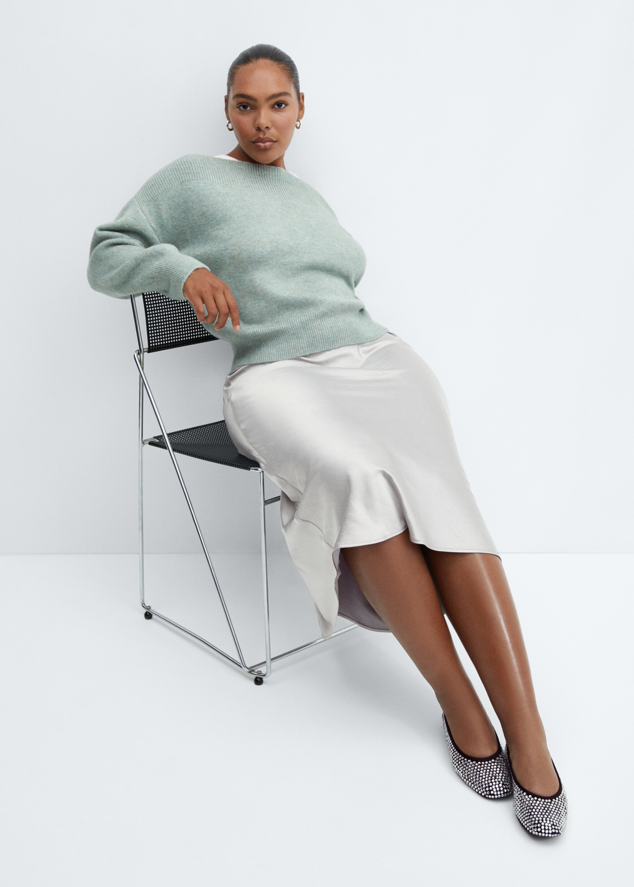 Midi satin skirt - Details of the article 4, Grey. Ref: 57030409-00.