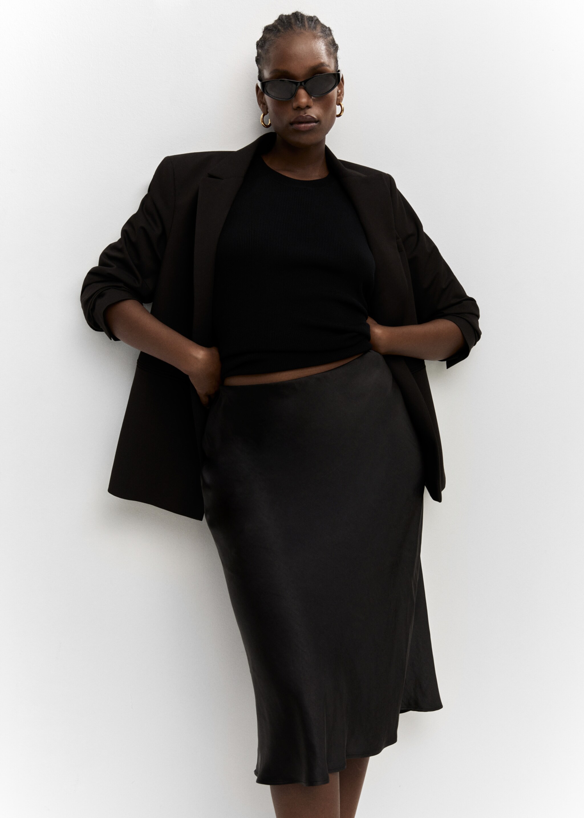 Midi satin skirt - Details of the article 4, Black. Ref: 57030409-00.