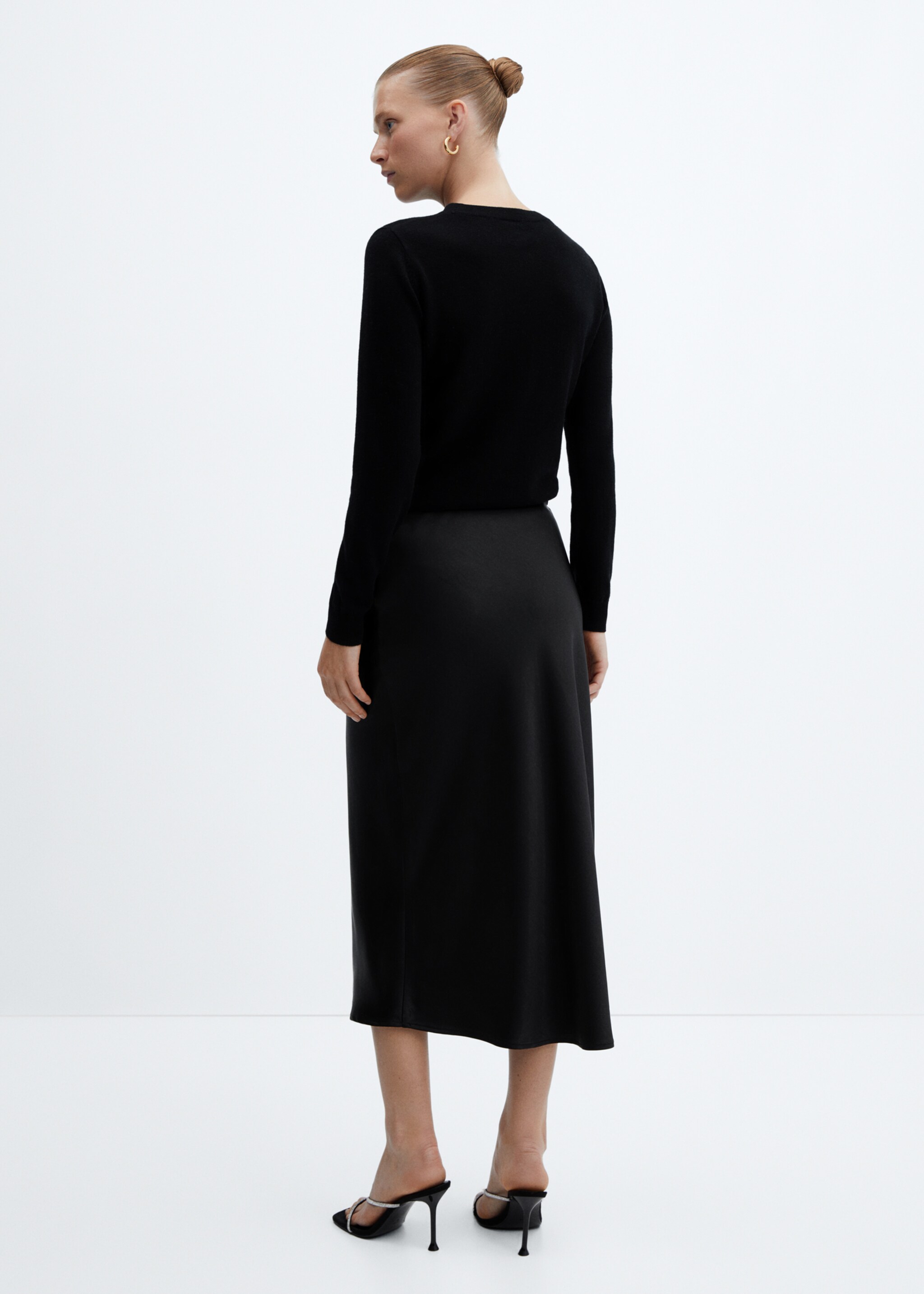 Midi satin skirt - Reverse of the article, Black. Ref: 57030409-00.