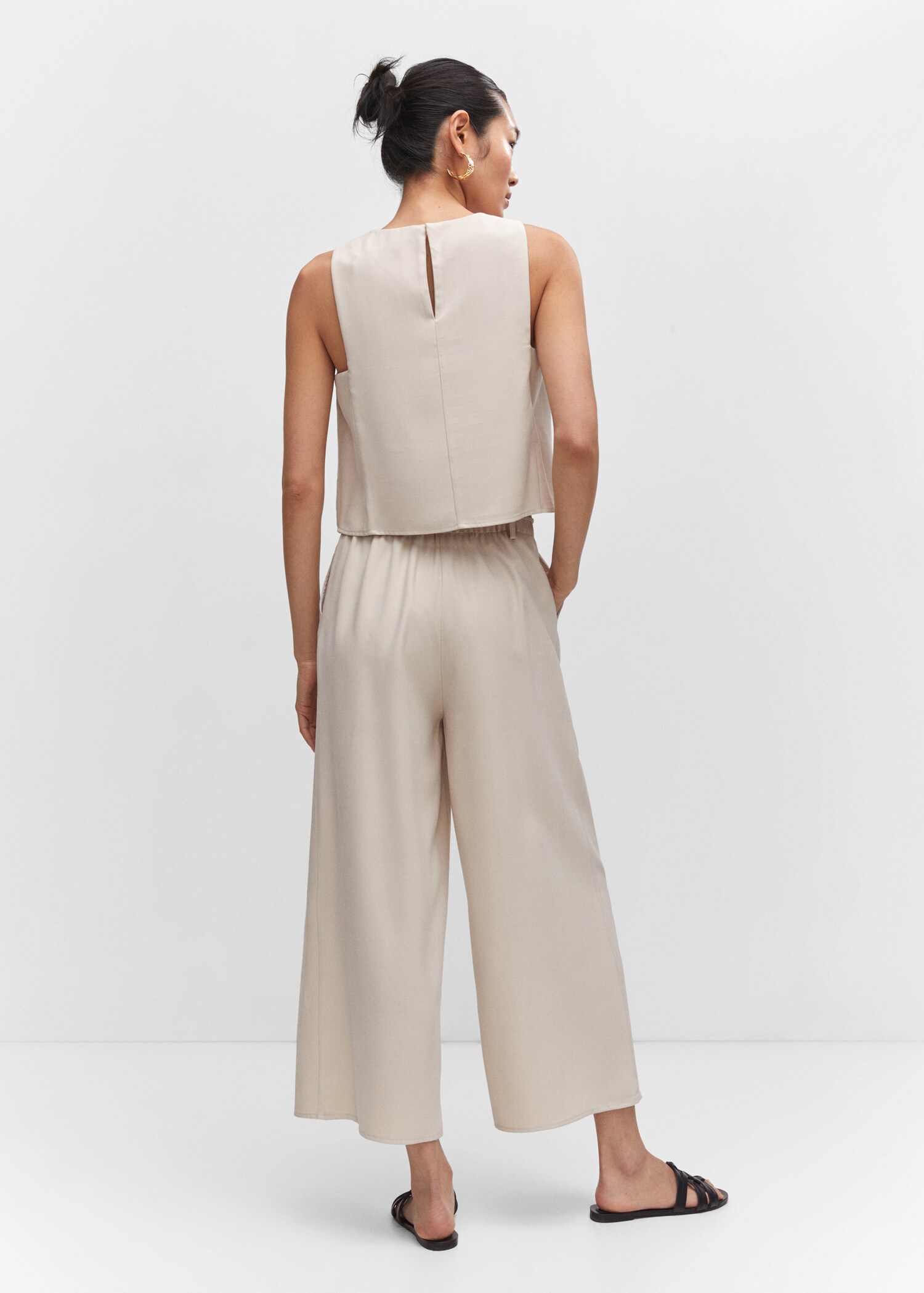 Wideleg trousers with elastic waist - Reverse of the article